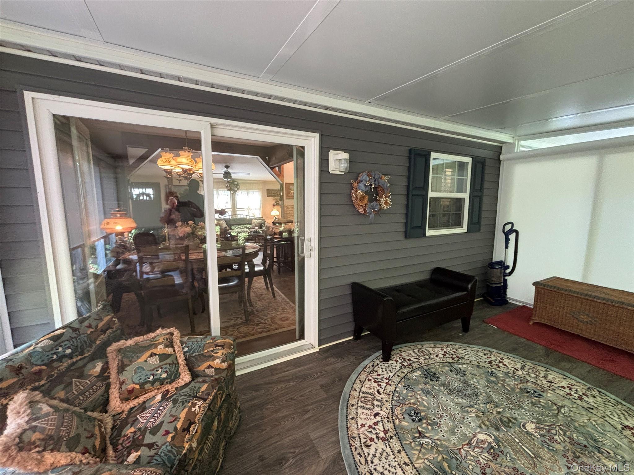 Single Family Old Country Road Suffolk County, NY 11901, MLS-1036429-26
