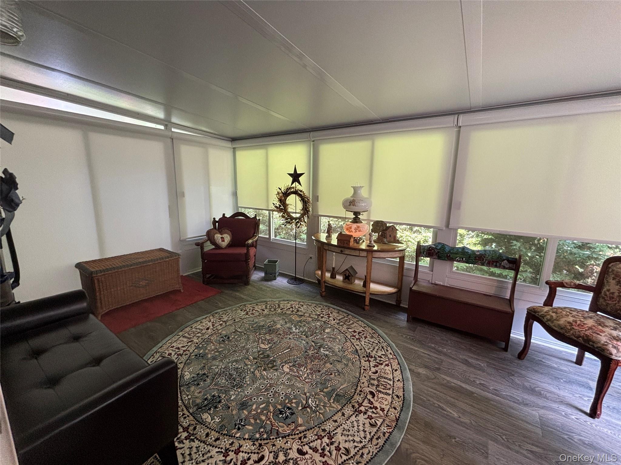 Single Family Old Country Road Suffolk County, NY 11901, MLS-1036429-27