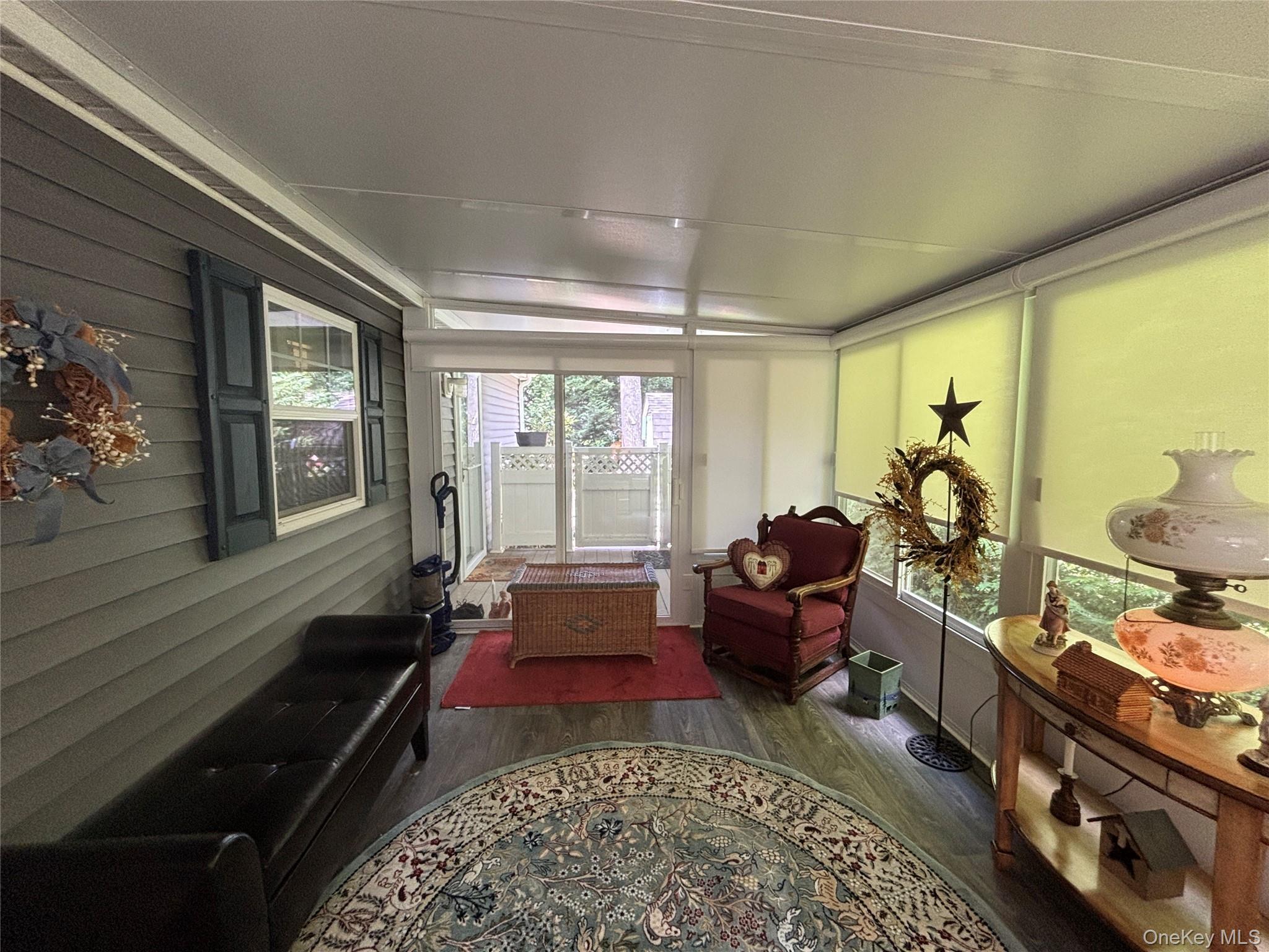 Single Family Old Country Road Suffolk County, NY 11901, MLS-1036429-28
