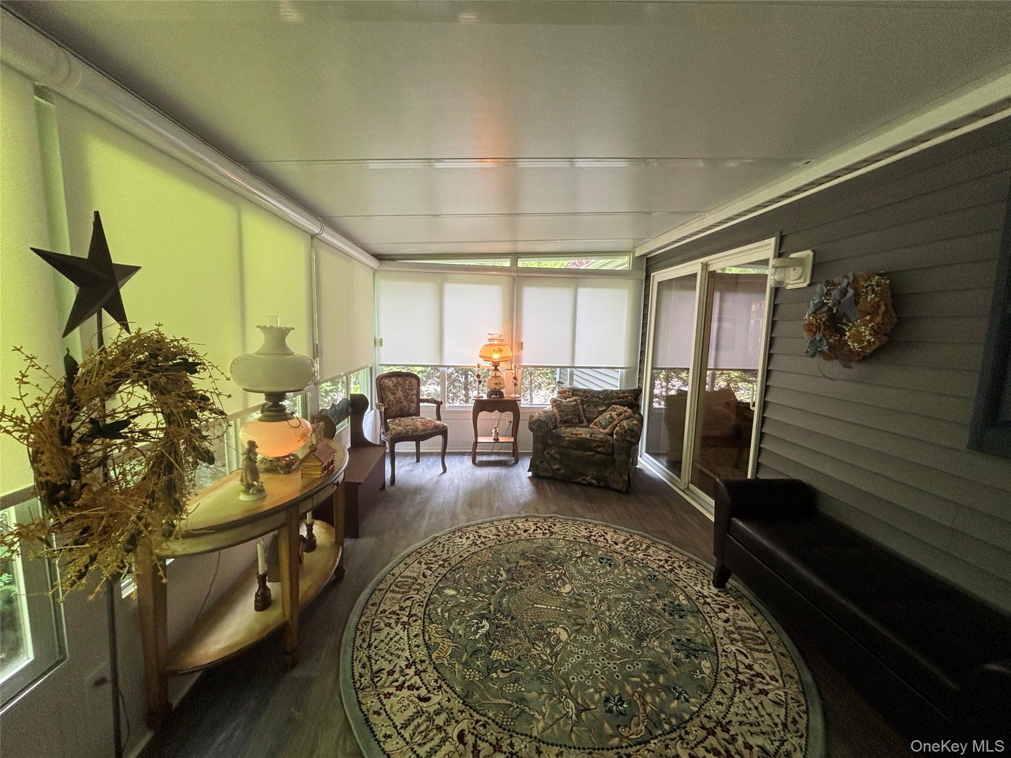 Single Family Old Country Road Suffolk County, NY 11901, MLS-1036429-29