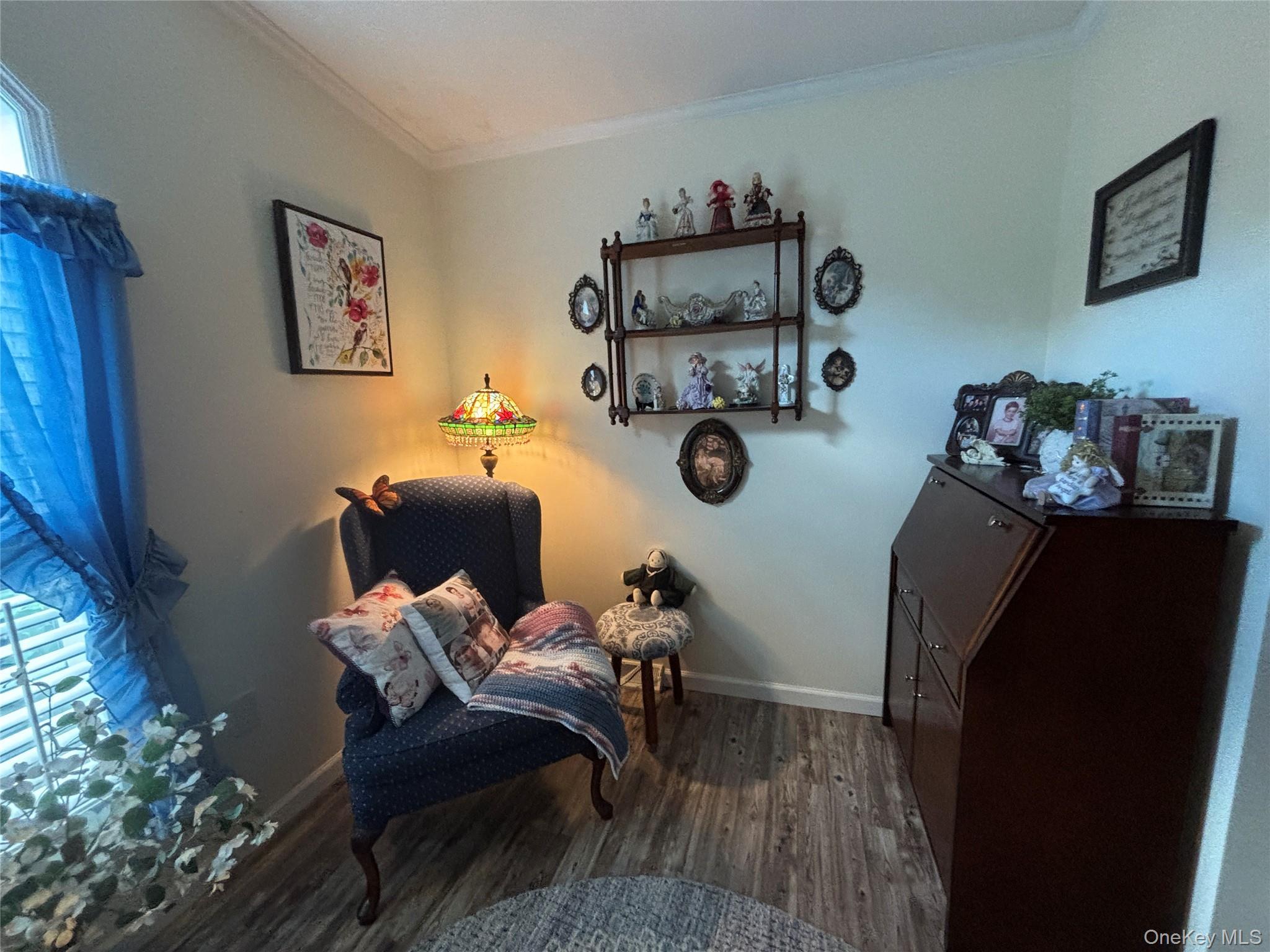 Single Family Old Country Road Suffolk County, NY 11901, MLS-1036429-33
