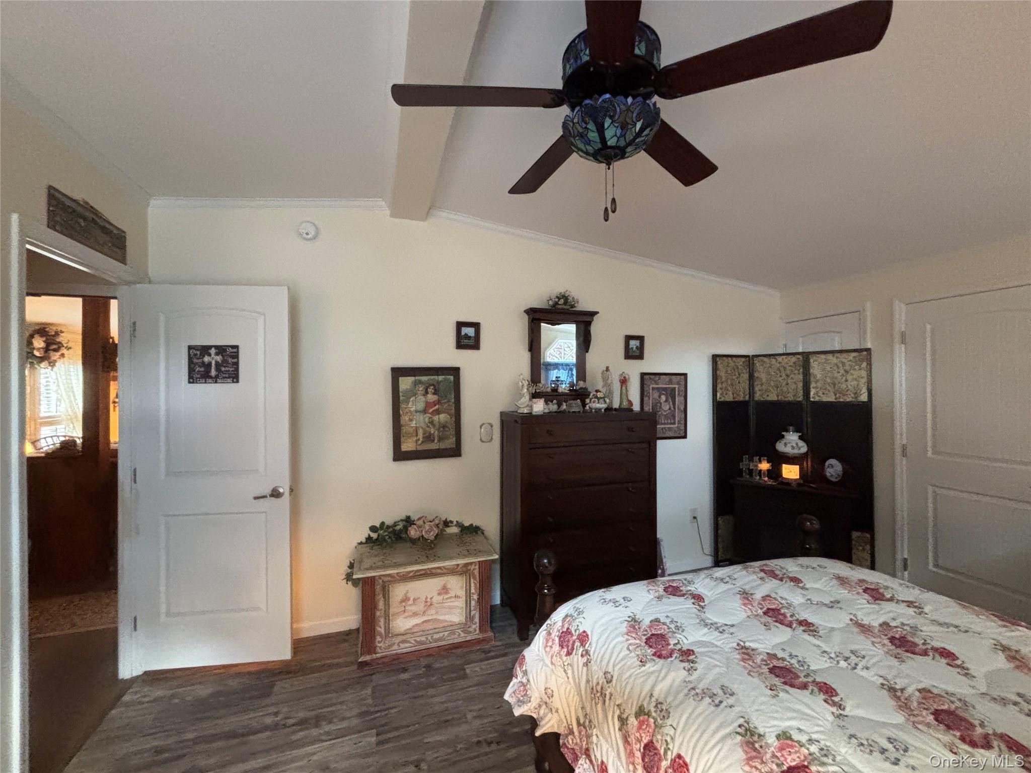 Single Family Old Country Road Suffolk County, NY 11901, MLS-1036429-34