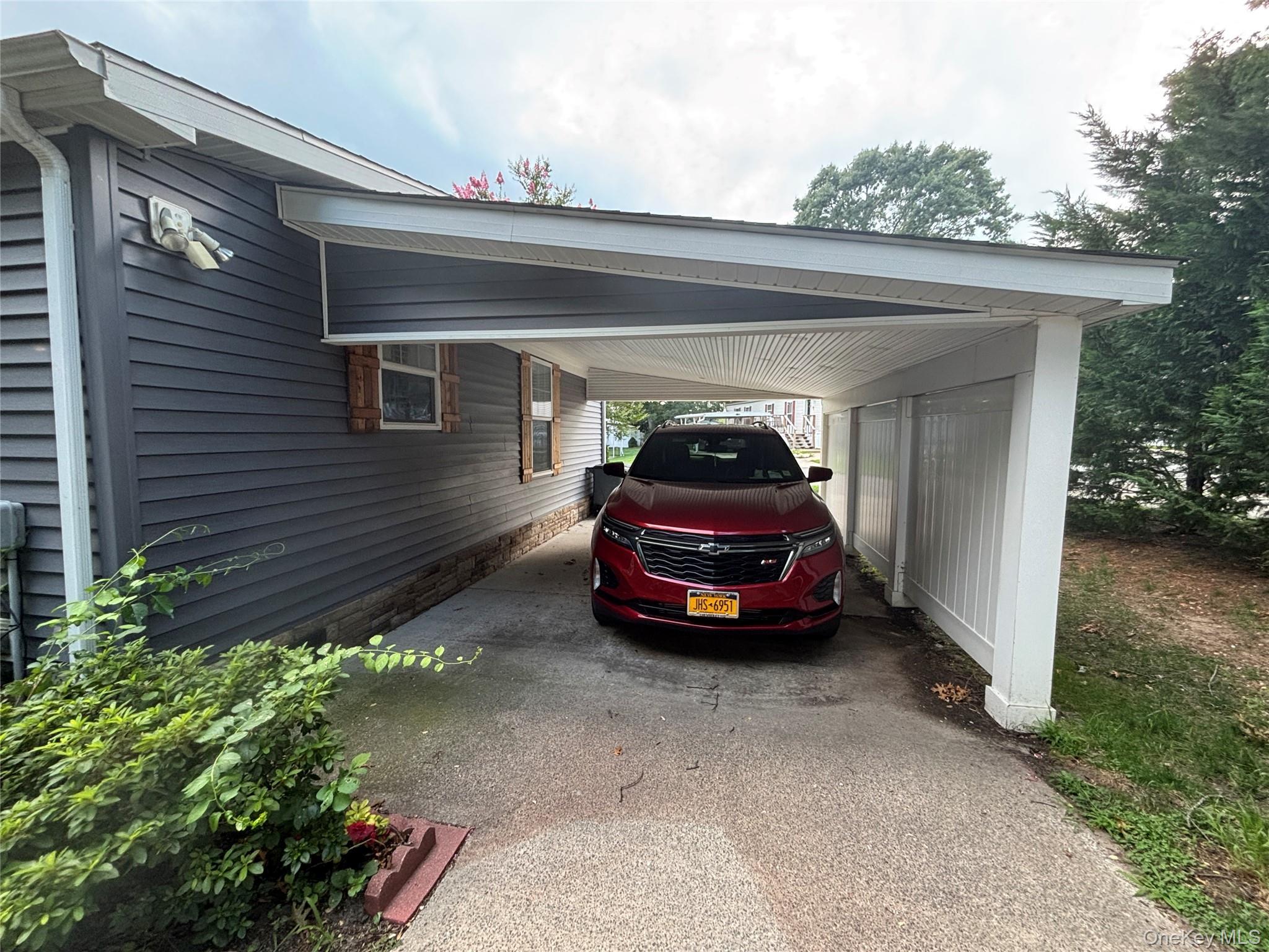 Single Family Old Country Road Suffolk County, NY 11901, MLS-1036429-5