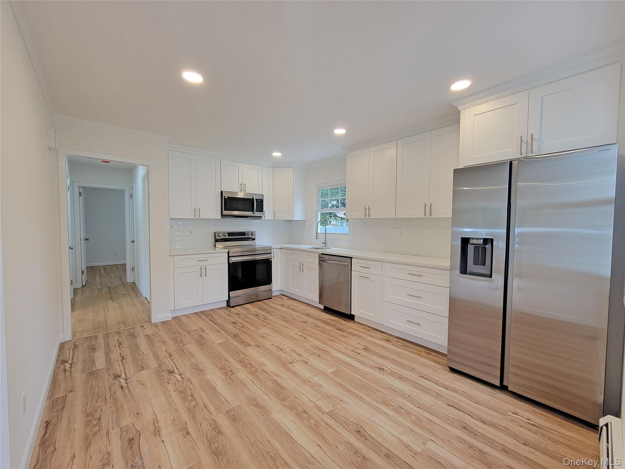 Single Family 3rd Avenue Suffolk County, NY 11705, MLS-1036438-5