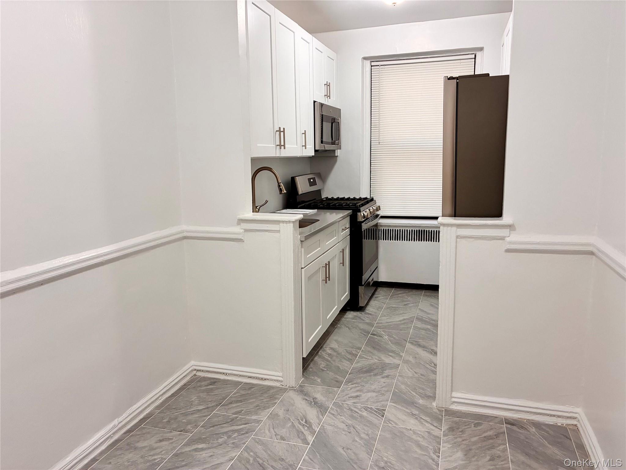 Apartment Creston Avenue  Bronx, NY 10468, MLS-1036451-3