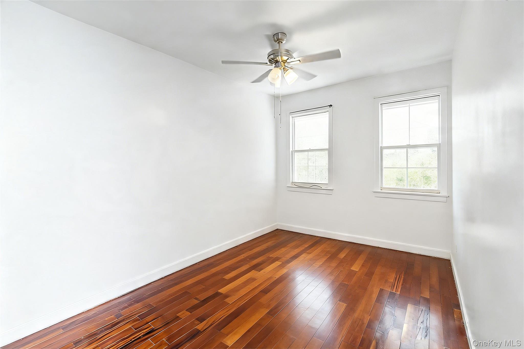 Single Family 95th Avenue Queens, NY 11416, MLS-1036479-16