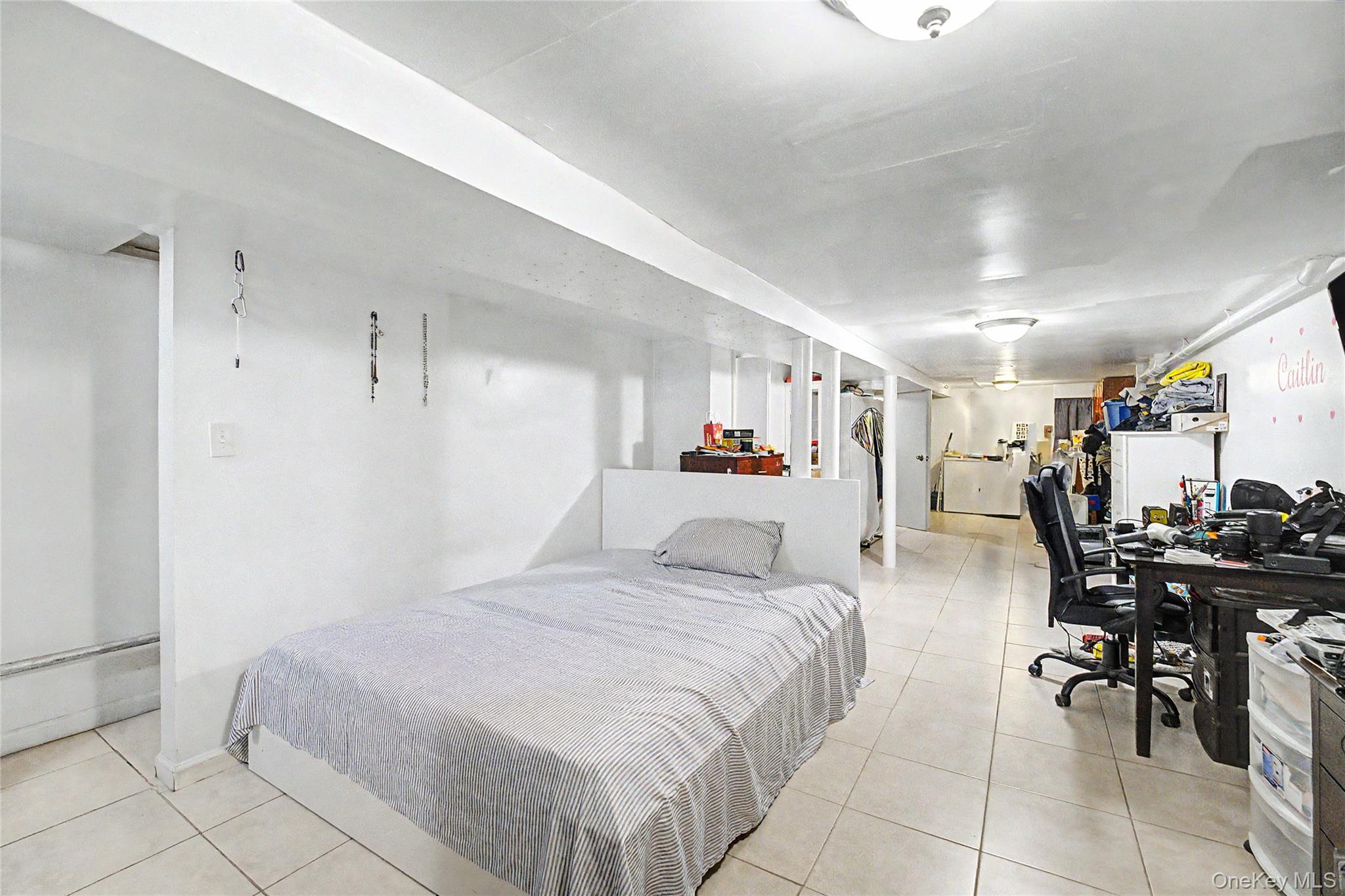 Single Family 95th Avenue Queens, NY 11416, MLS-1036479-18
