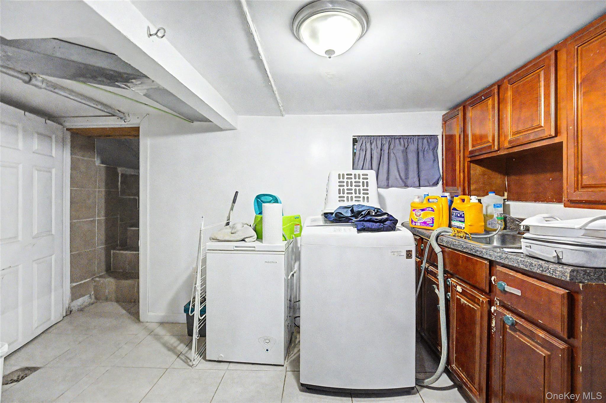 Single Family 95th Avenue Queens, NY 11416, MLS-1036479-19
