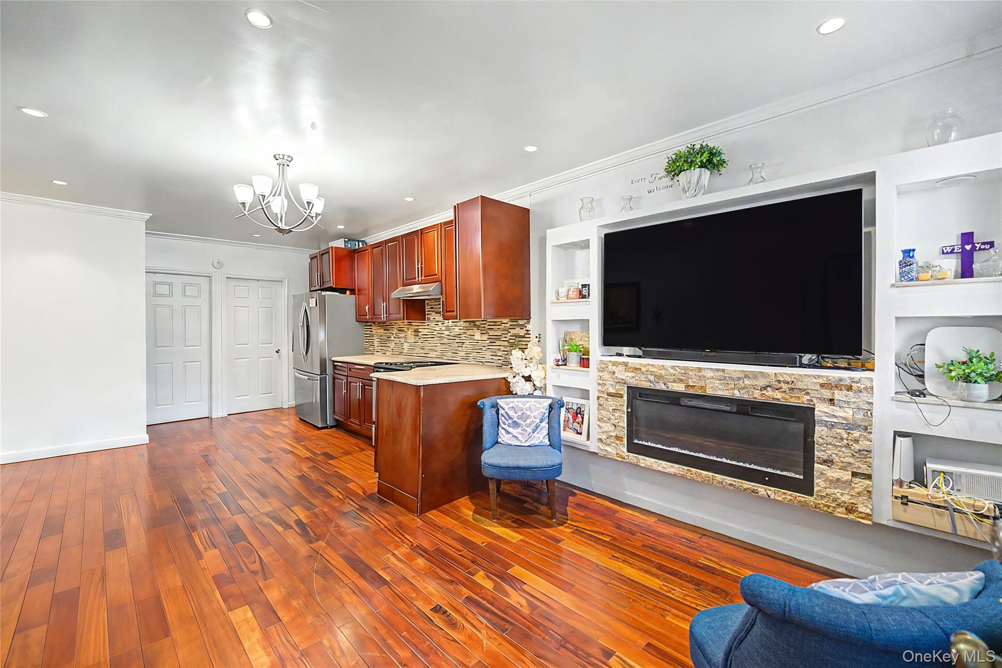Single Family 95th Avenue Queens, NY 11416, MLS-1036479-2