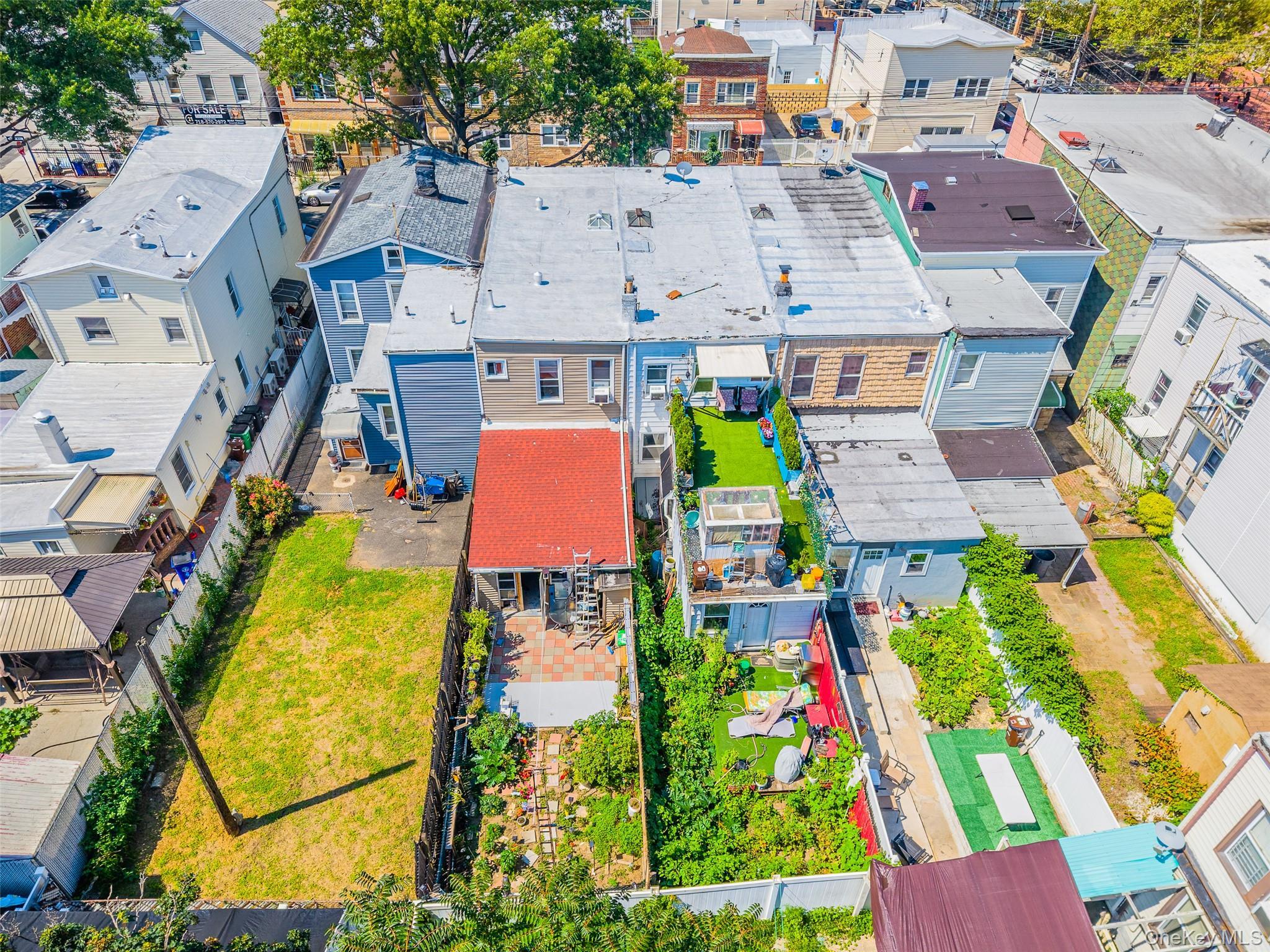 Single Family 95th Avenue Queens, NY 11416, MLS-1036479-23