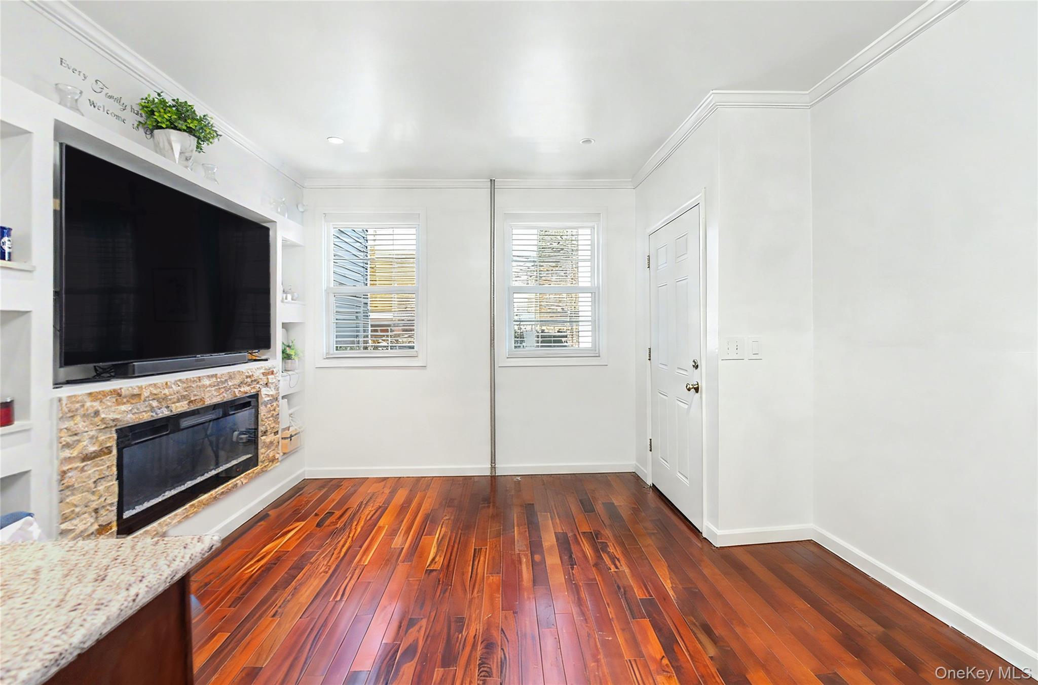 Single Family 95th Avenue Queens, NY 11416, MLS-1036479-3