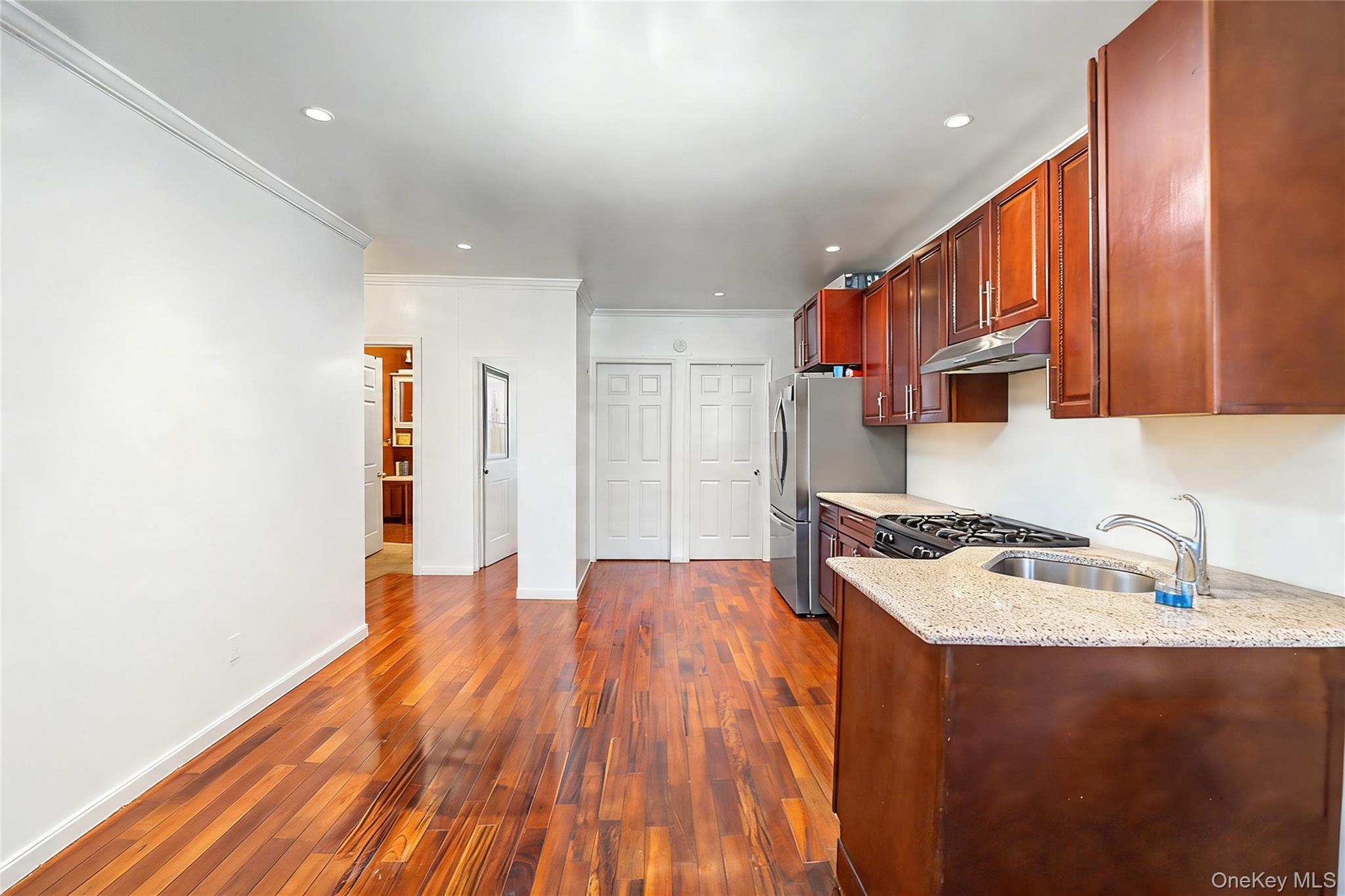Single Family 95th Avenue Queens, NY 11416, MLS-1036479-4