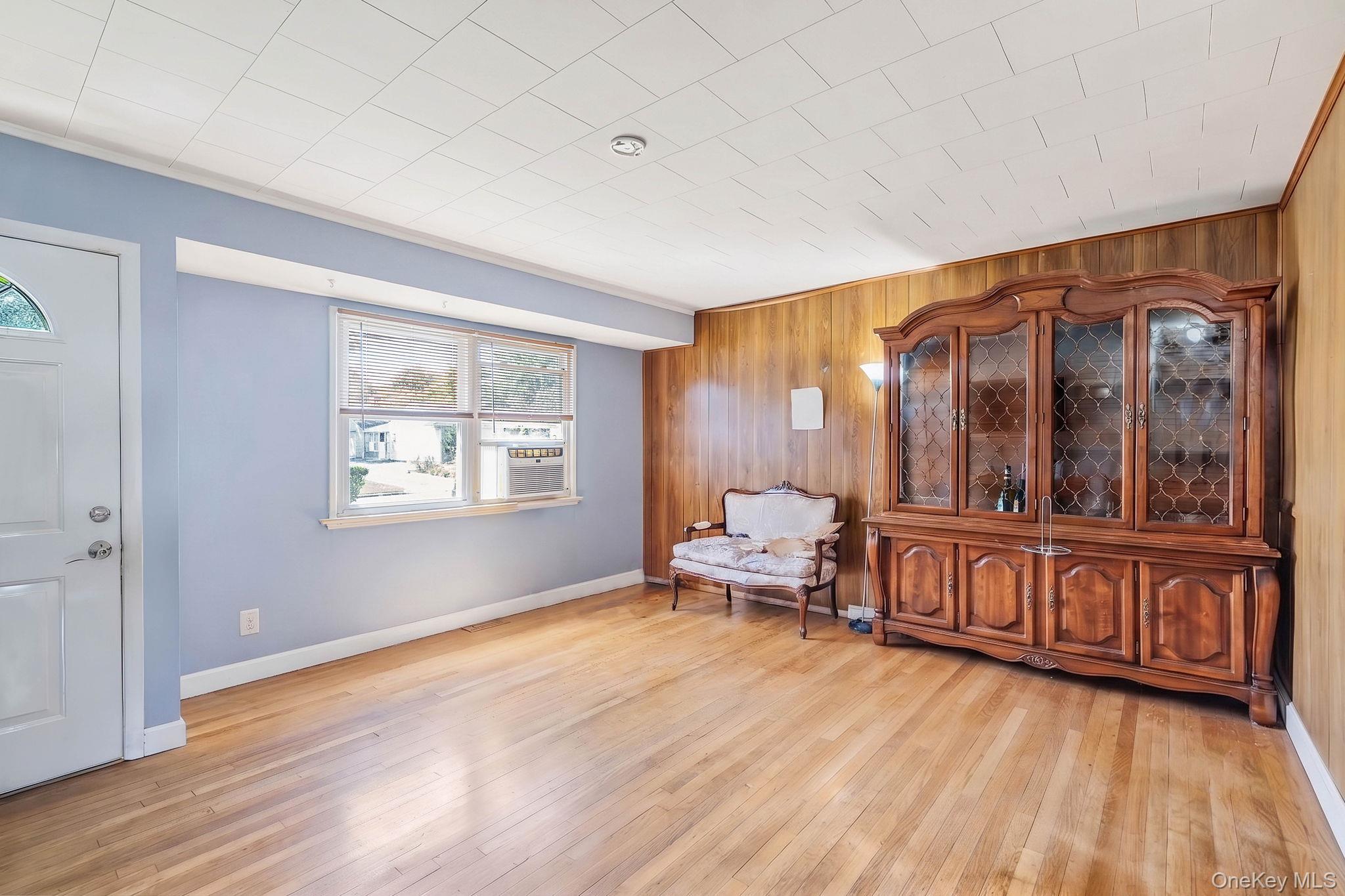 Single Family Eagle Avenue Suffolk County, NY 11763, MLS-1036481-13