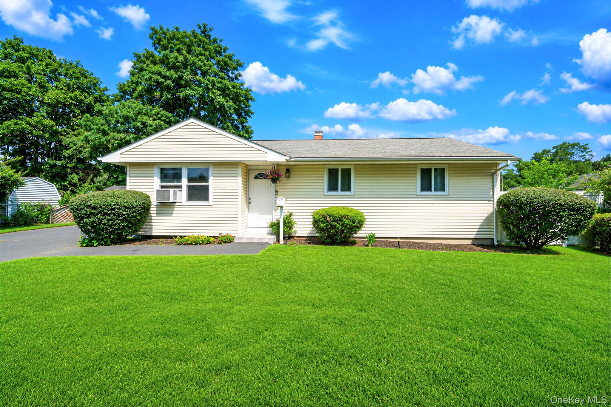 Single Family Eagle Avenue Suffolk County, NY 11763, MLS-1036481-2