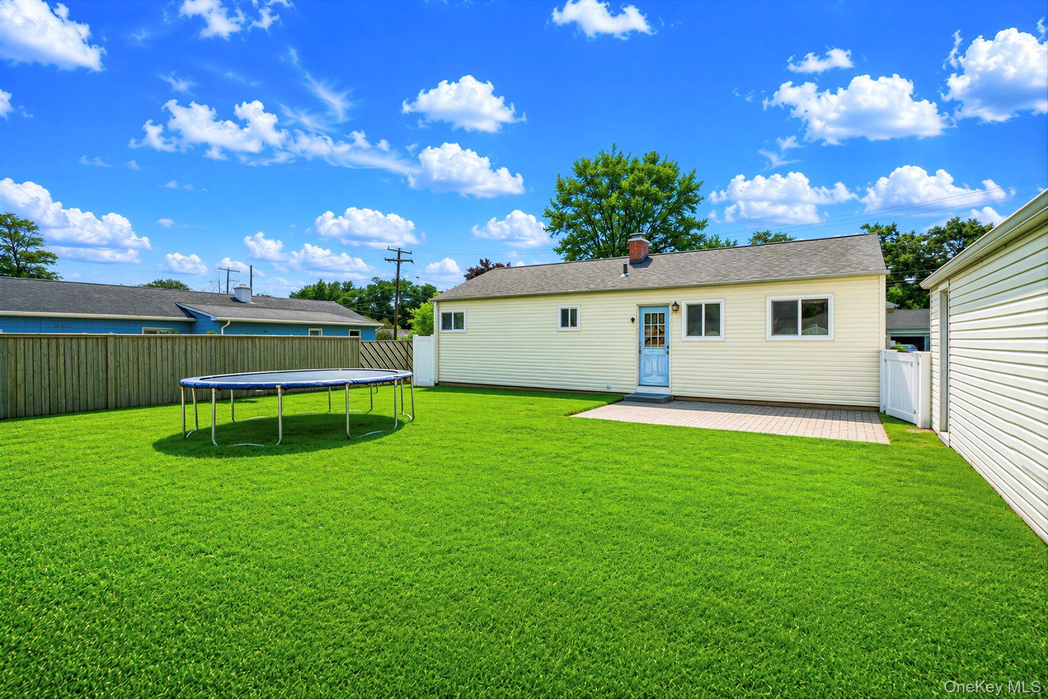 Single Family Eagle Avenue Suffolk County, NY 11763, MLS-1036481-8
