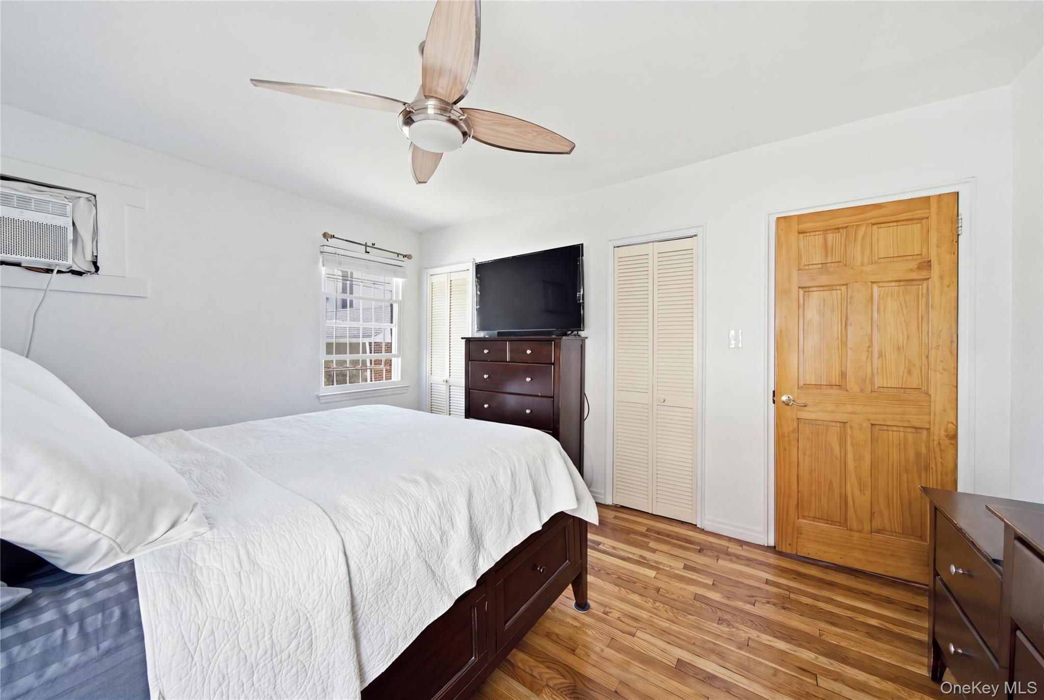 Single Family 232nd Street Queens, NY 11411, MLS-1036504-18
