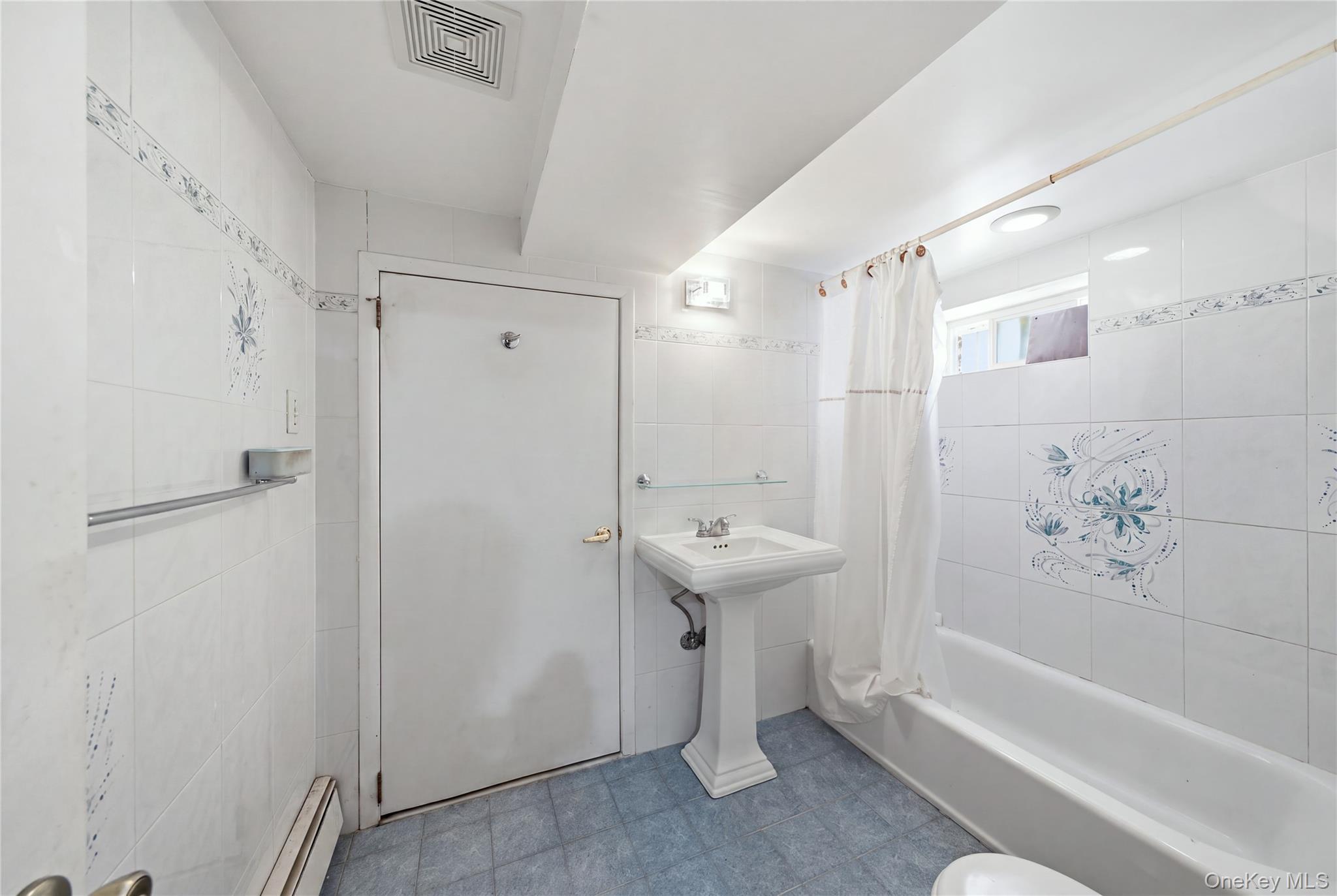 Single Family 232nd Street Queens, NY 11411, MLS-1036504-28
