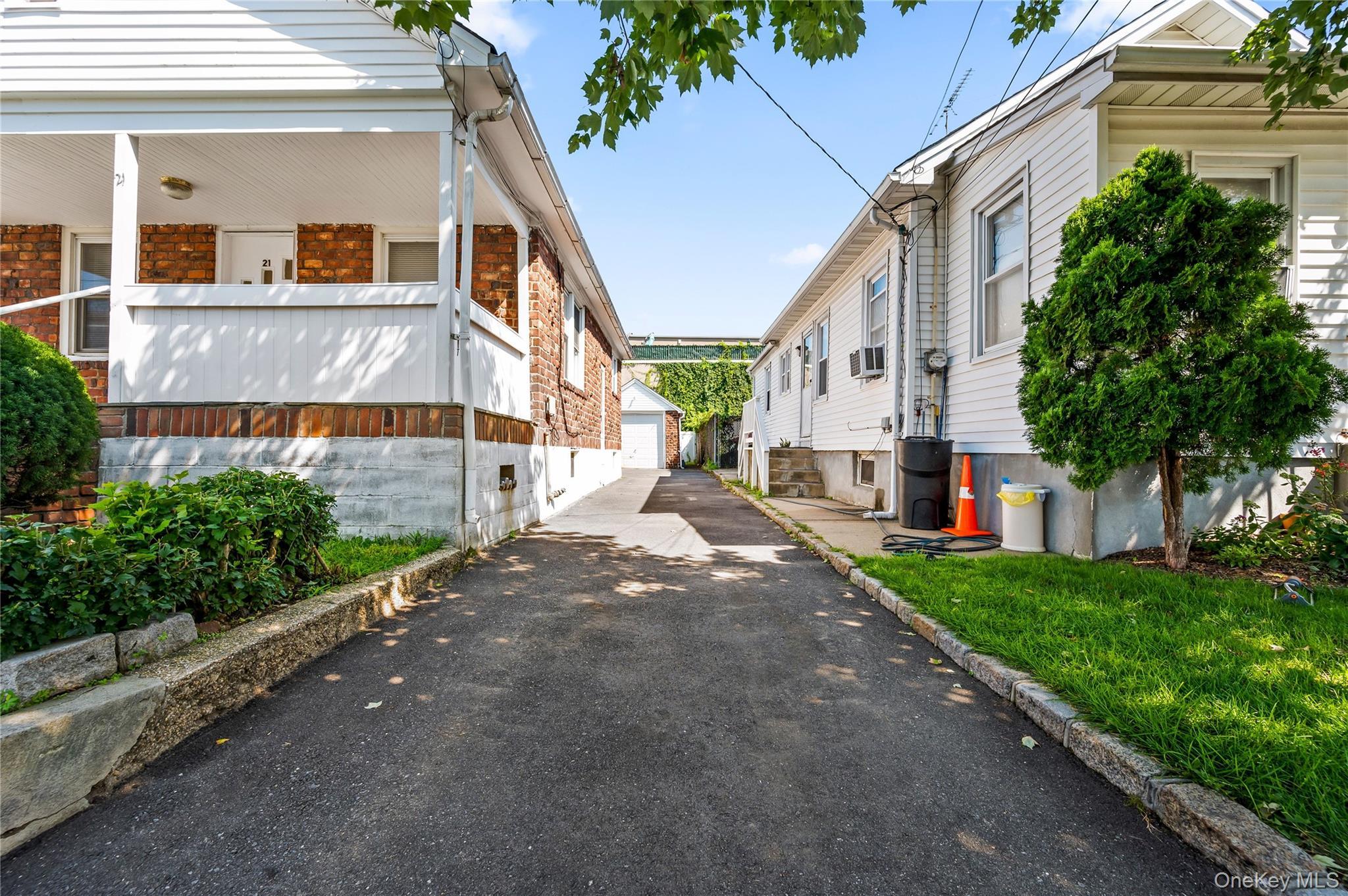 Single Family Beechwood Avenue  Nassau County, NY 11050, MLS-1036514-2