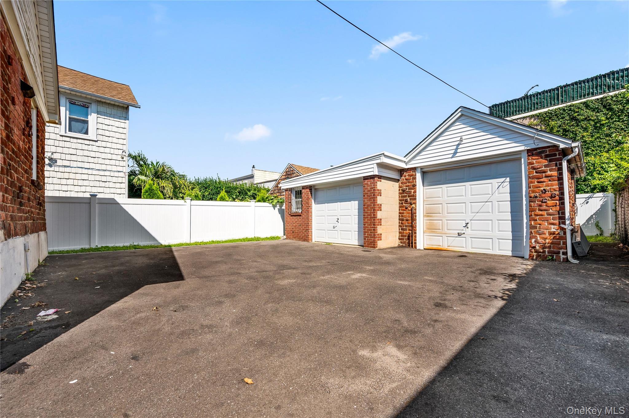 Single Family Beechwood Avenue  Nassau County, NY 11050, MLS-1036514-4