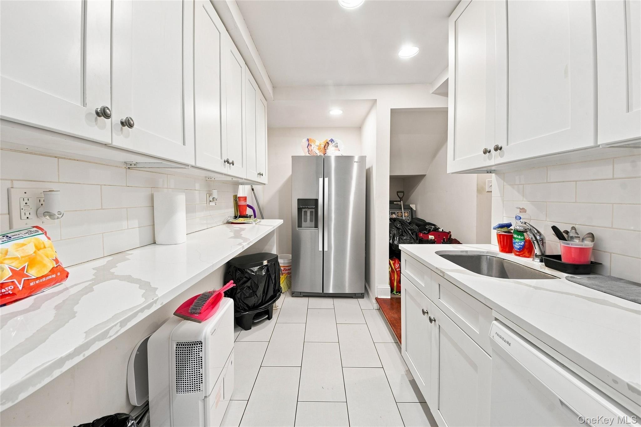 Single Family Fowler Avenue Bronx, NY 10462, MLS-1036516-18