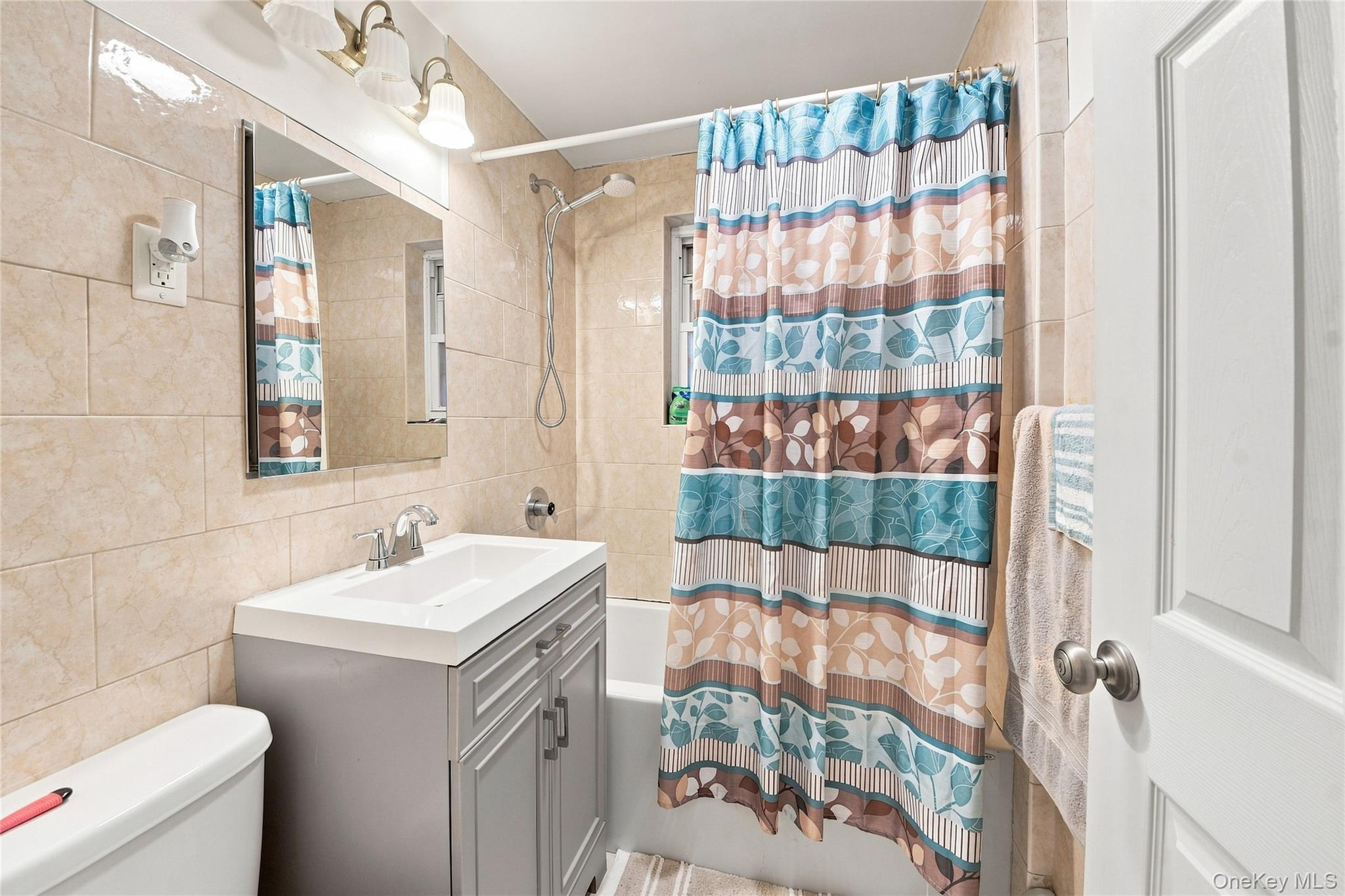 Single Family Fowler Avenue Bronx, NY 10462, MLS-1036516-19