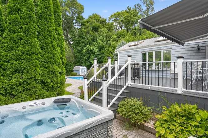 Single Family Woodleaf Court Suffolk County, NY 11724, MLS-1036519-22