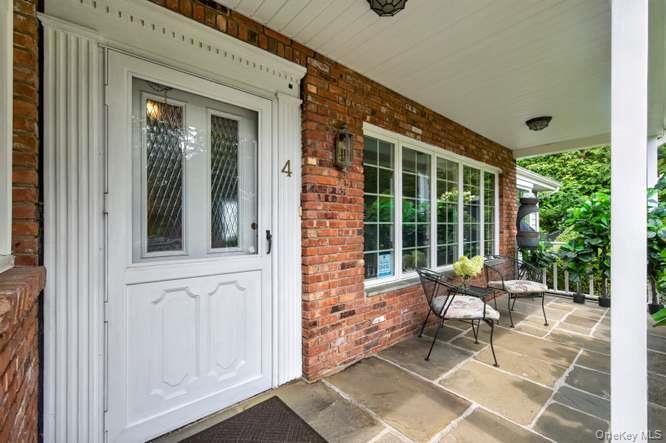 Single Family Woodleaf Court Suffolk County, NY 11724, MLS-1036519-3