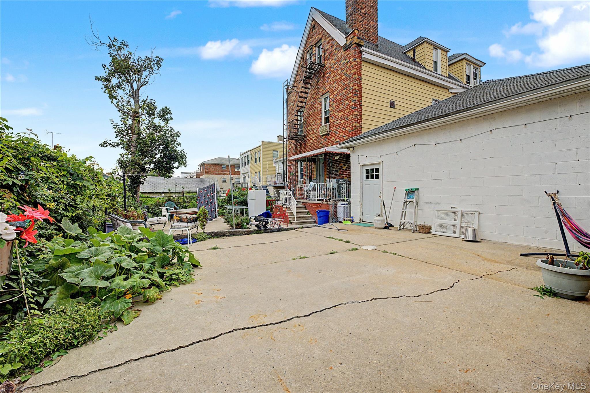 Single Family Bogart Avenue  Bronx, NY 10462, MLS-1036528-2