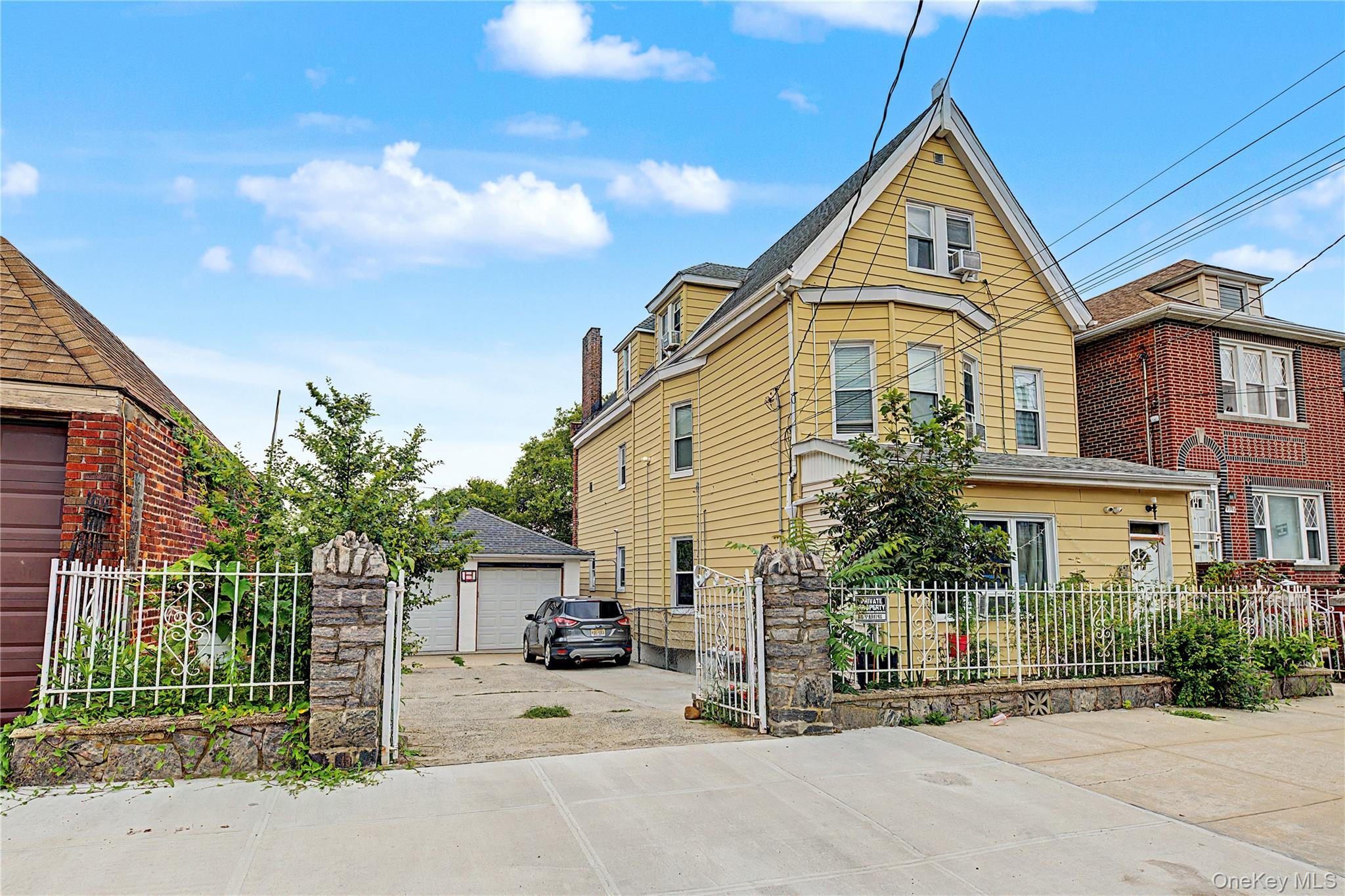 Single Family Bogart Avenue  Bronx, NY 10462, MLS-1036528-4