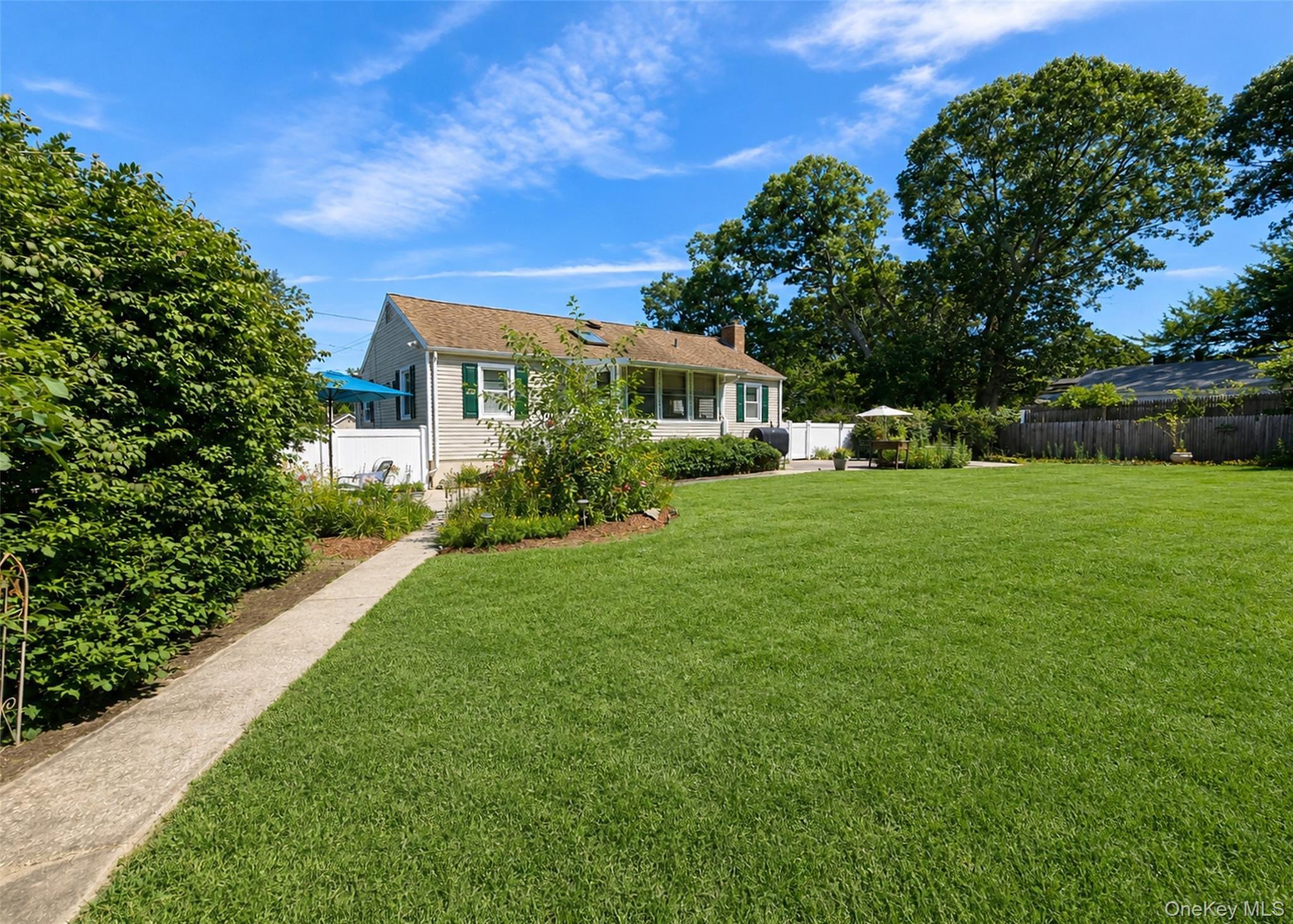 Single Family Magnolia Drive Suffolk County, NY 11784, MLS-1036543-22