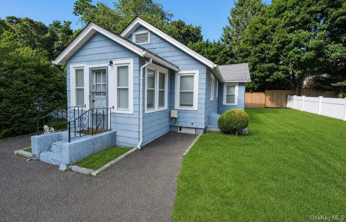 Single Family Vineyard Road  Suffolk County, NY 11743, MLS-1036555-2