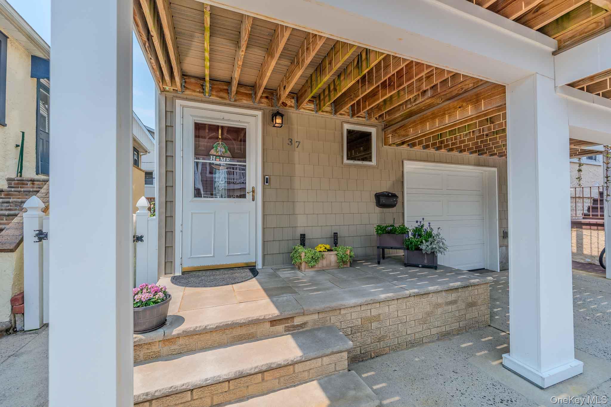 Single Family Louisiana Street  Nassau County, NY 11561, MLS-1036557-26