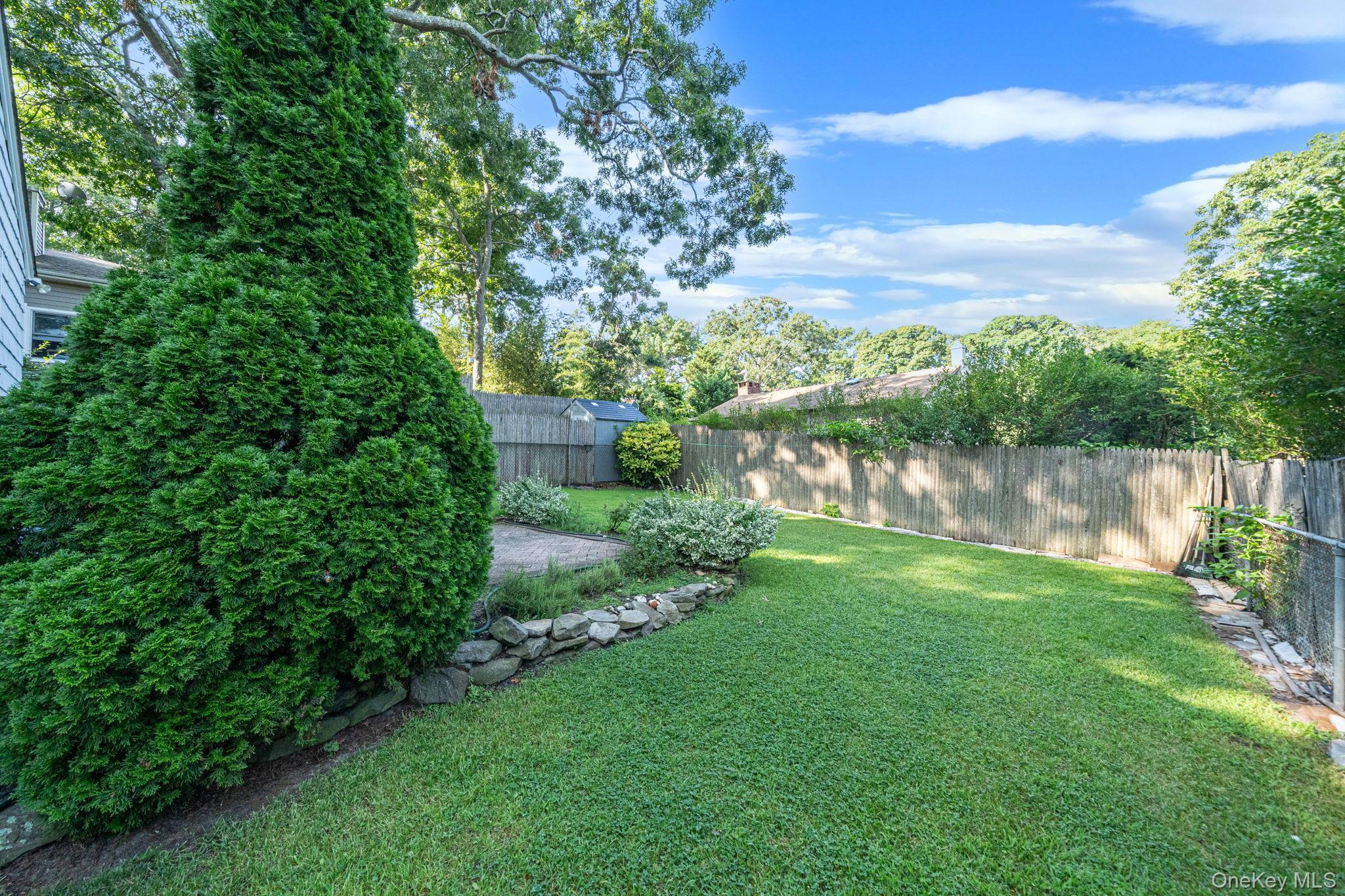 Single Family Vine Street Suffolk County, NY 11946, MLS-1036558-19