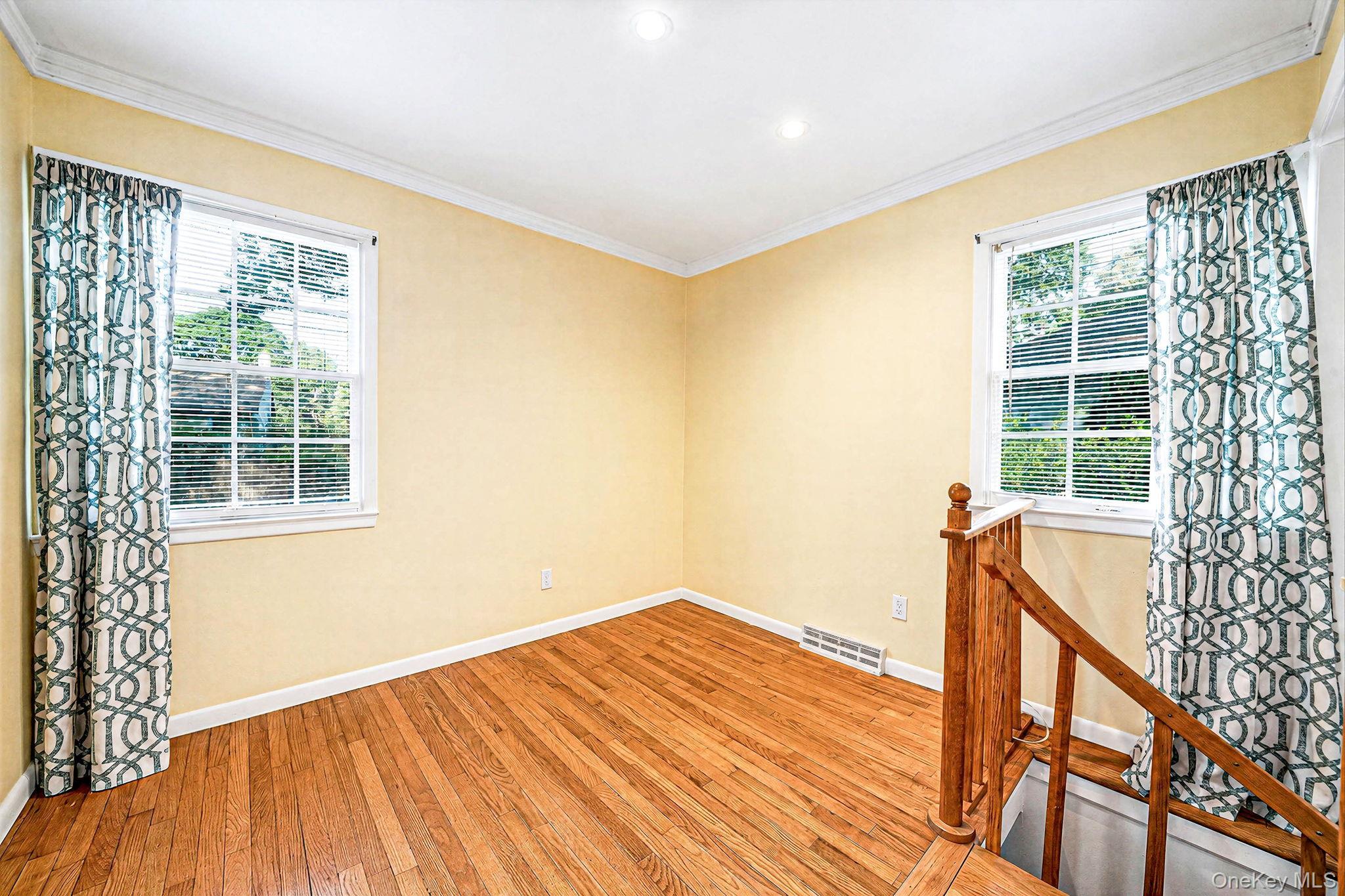 Single Family Vine Street Suffolk County, NY 11946, MLS-1036558-9