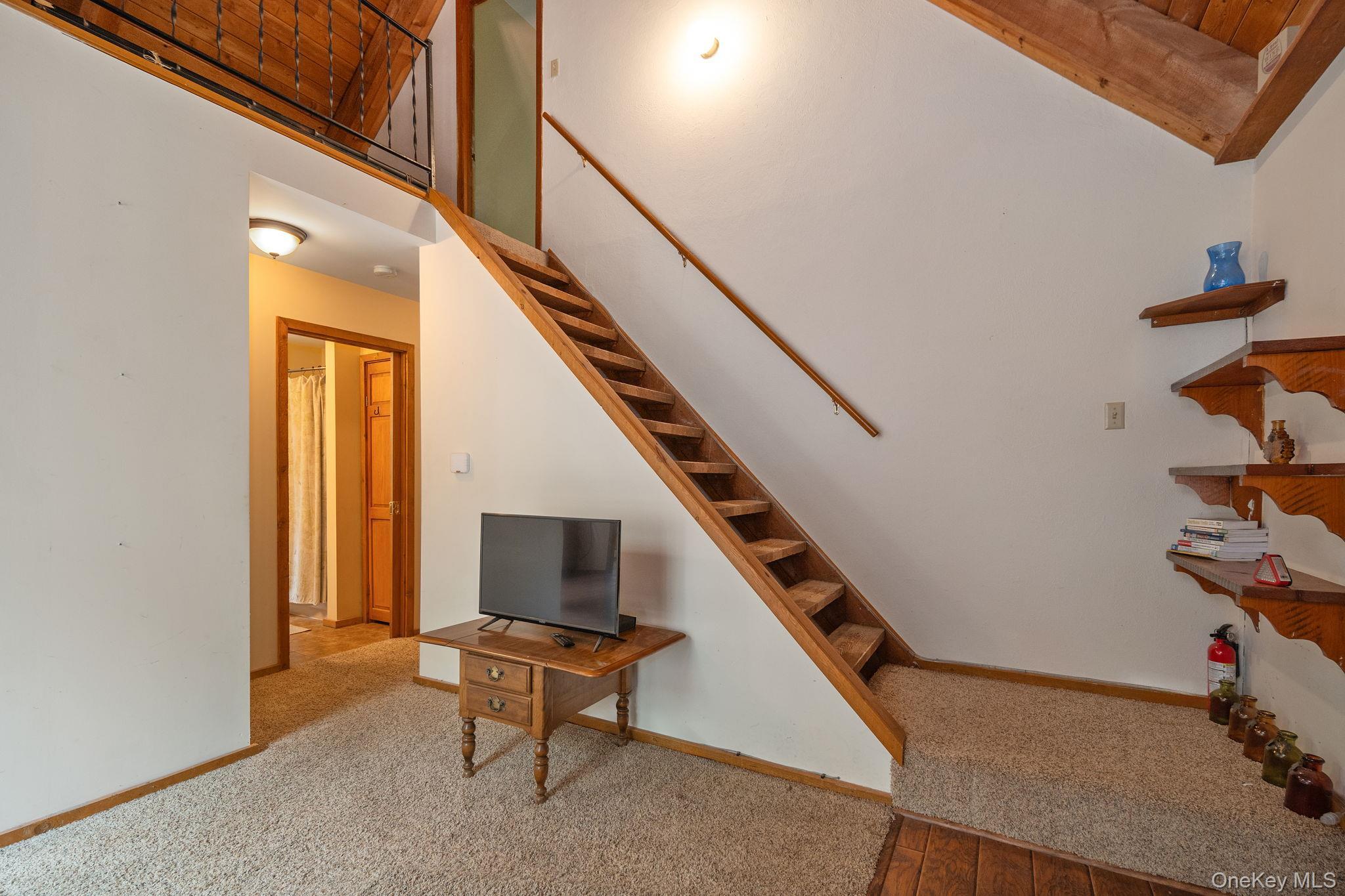 Single Family Cotton Hill Rd Middleburgh Ny Out Of Area, NY 12122, MLS-1036566-19