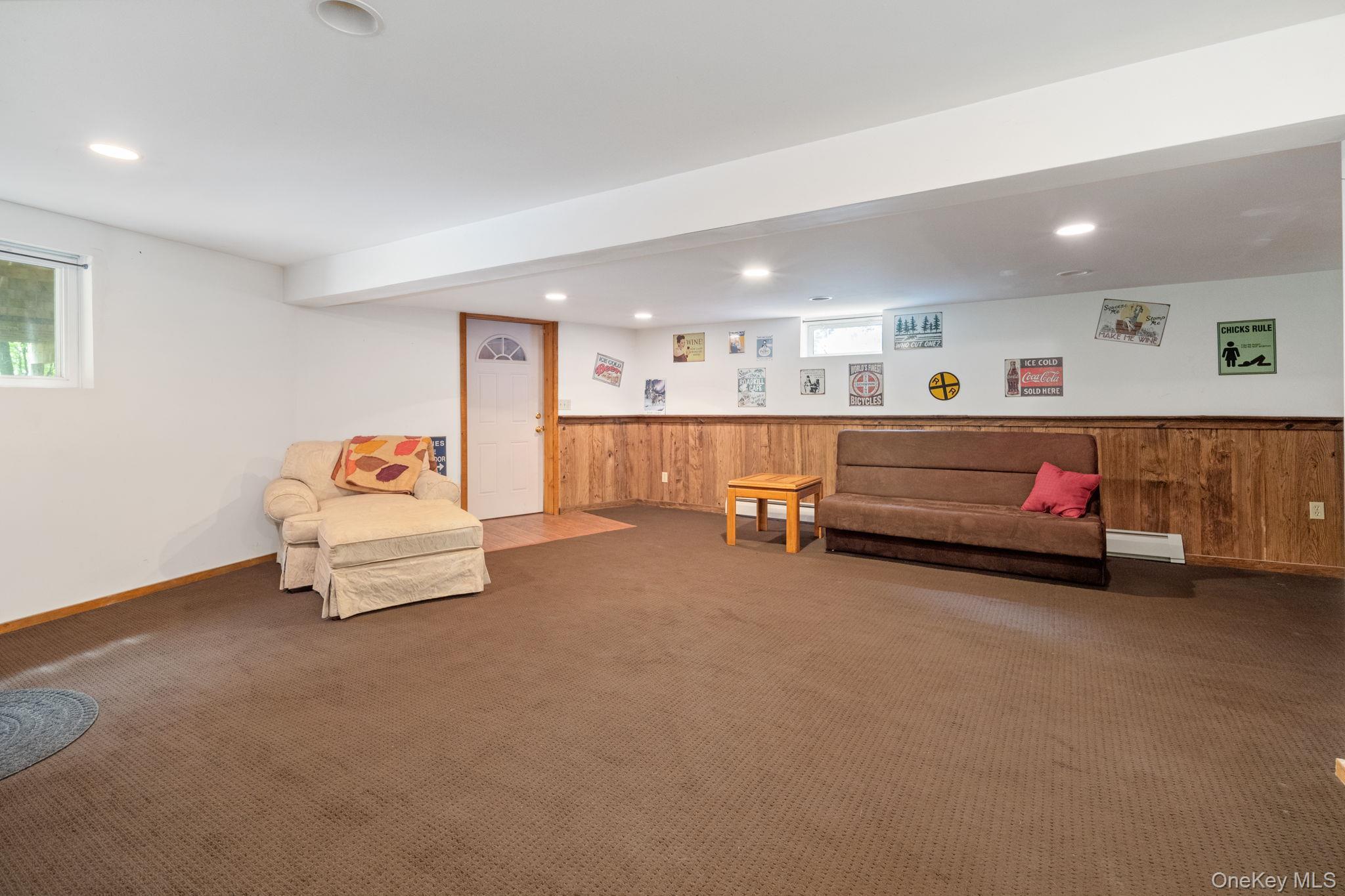 Single Family Cotton Hill Rd Middleburgh Ny Out Of Area, NY 12122, MLS-1036566-24