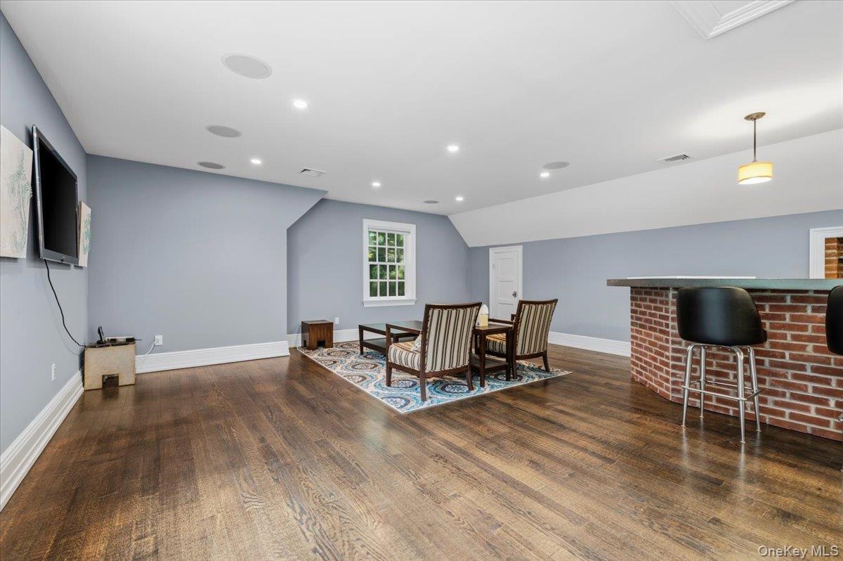 Single Family N Country Road  Suffolk County, NY 11792, MLS-1036567-38