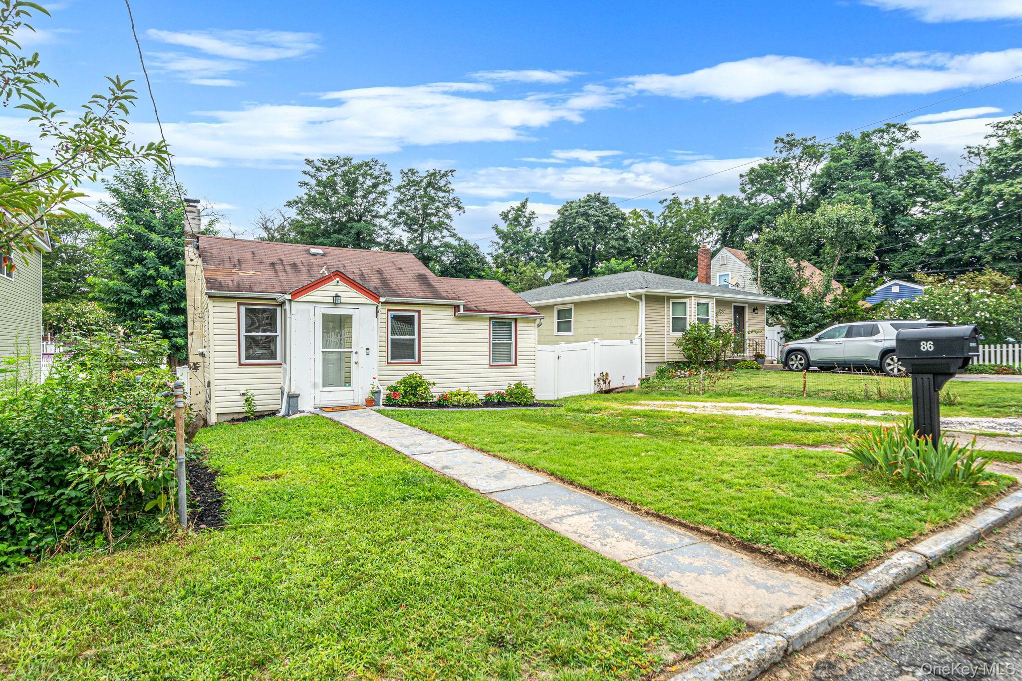 Single Family Woodycrest Drive  Suffolk County, NY 11738, MLS-1036569-2