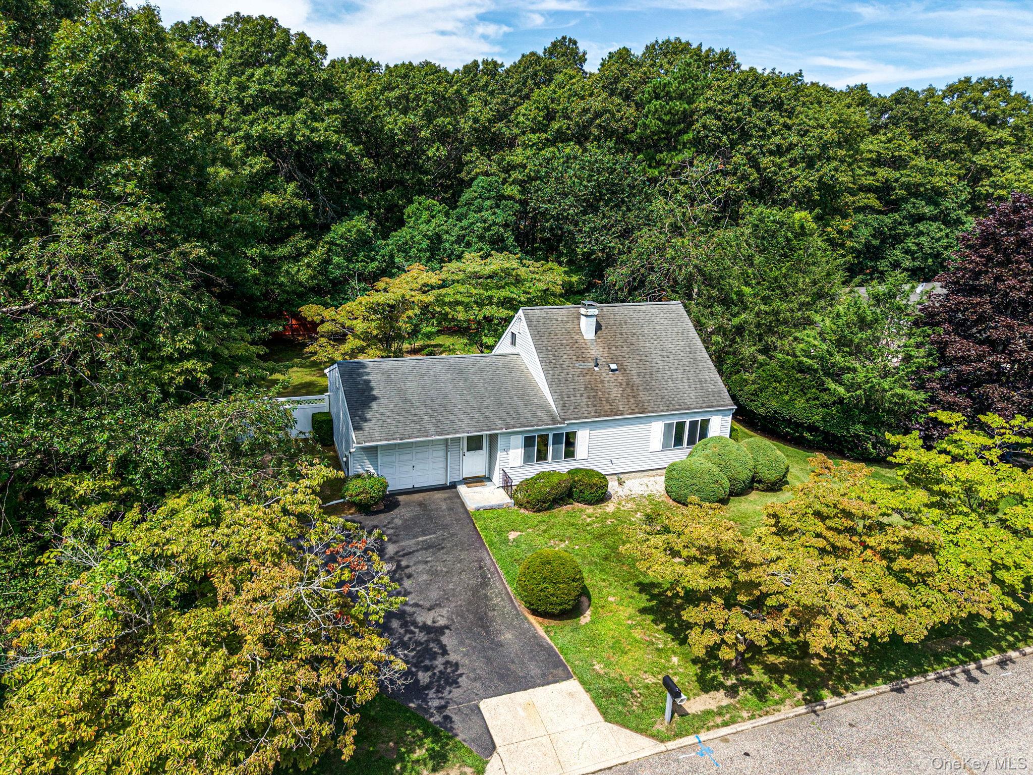 Single Family Sipp Avenue  Suffolk County, NY 11763, MLS-1036570-2
