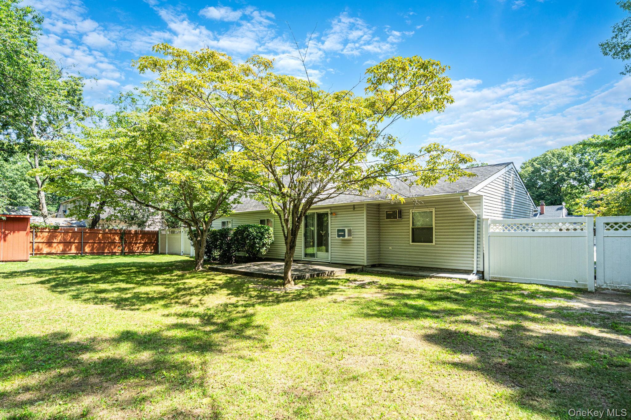 Single Family Sipp Avenue  Suffolk County, NY 11763, MLS-1036570-27