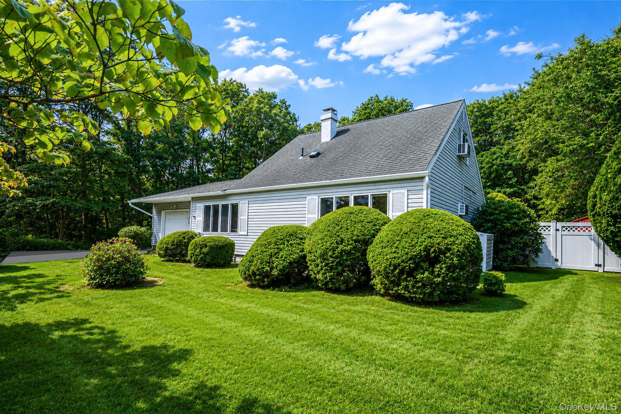 Single Family Sipp Avenue  Suffolk County, NY 11763, MLS-1036570-4