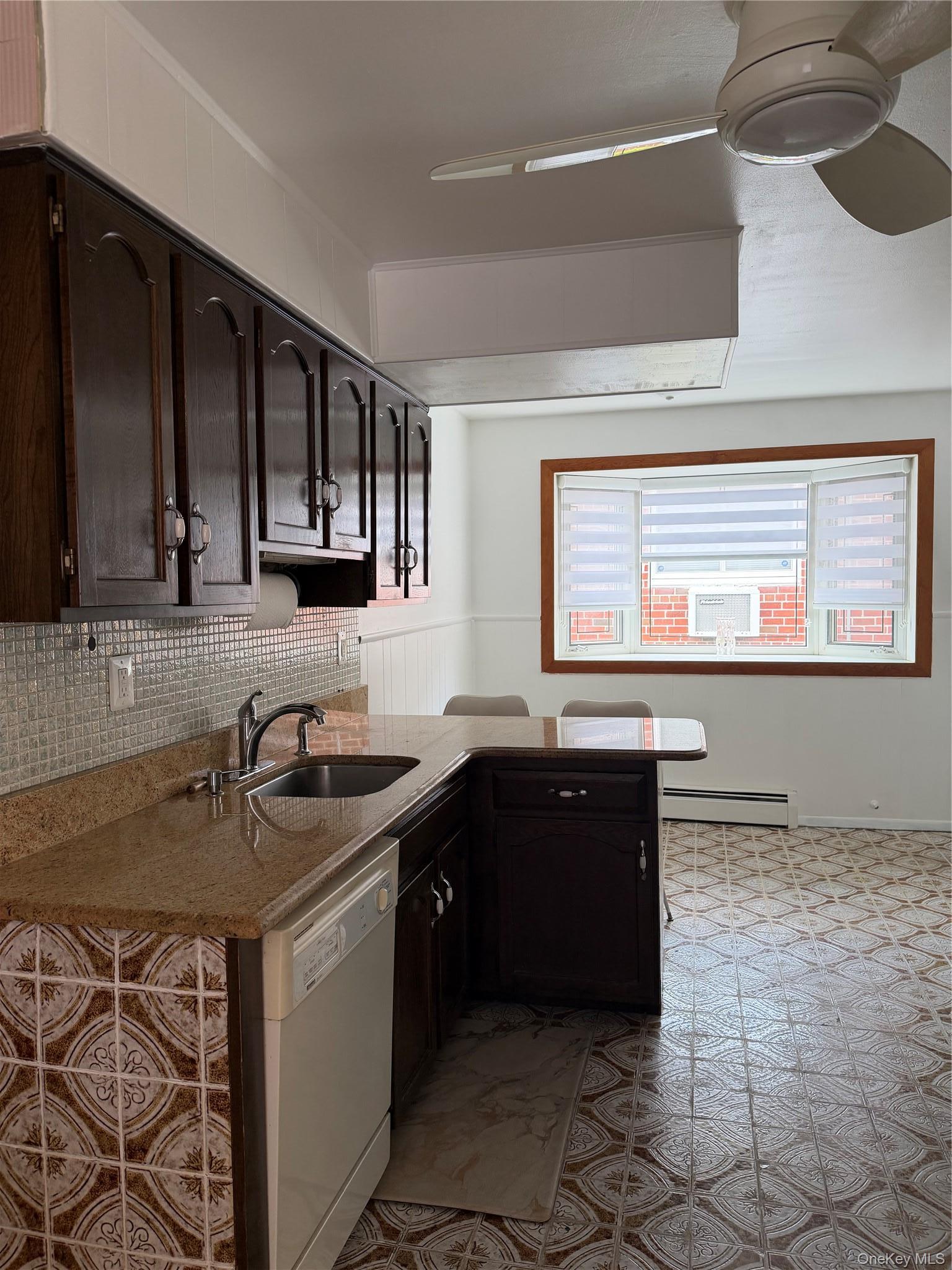 Single Family 140th Avenue Queens, NY 11413, MLS-1036575-16