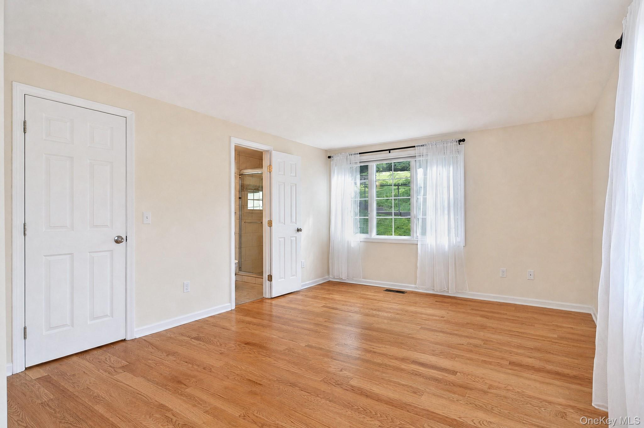 Single Family Sunset New Fairfield, Ct Trail Out Of Area, NY 06812, MLS-1036580-15