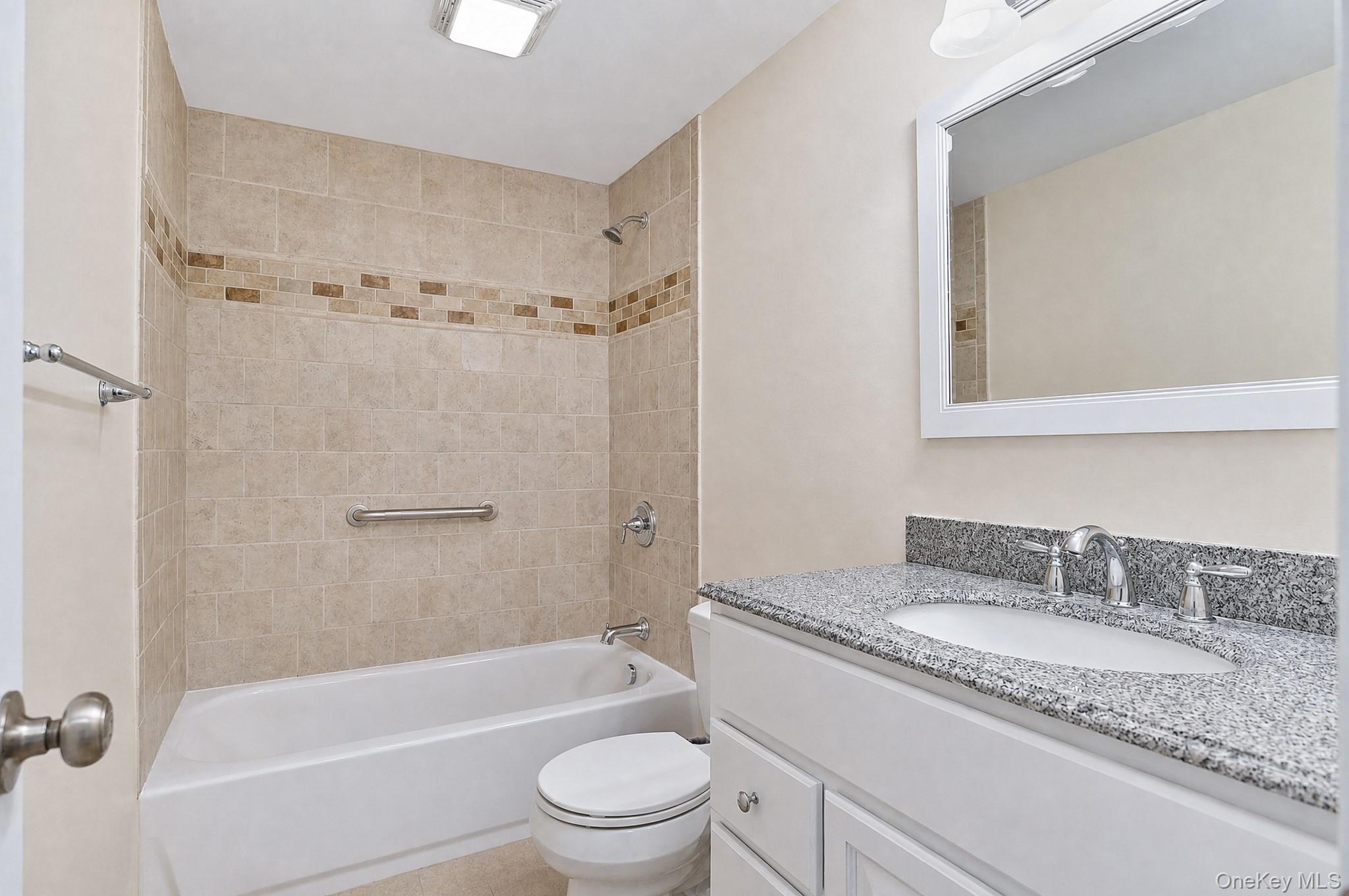 Single Family Sunset New Fairfield, Ct Trail Out Of Area, NY 06812, MLS-1036580-22