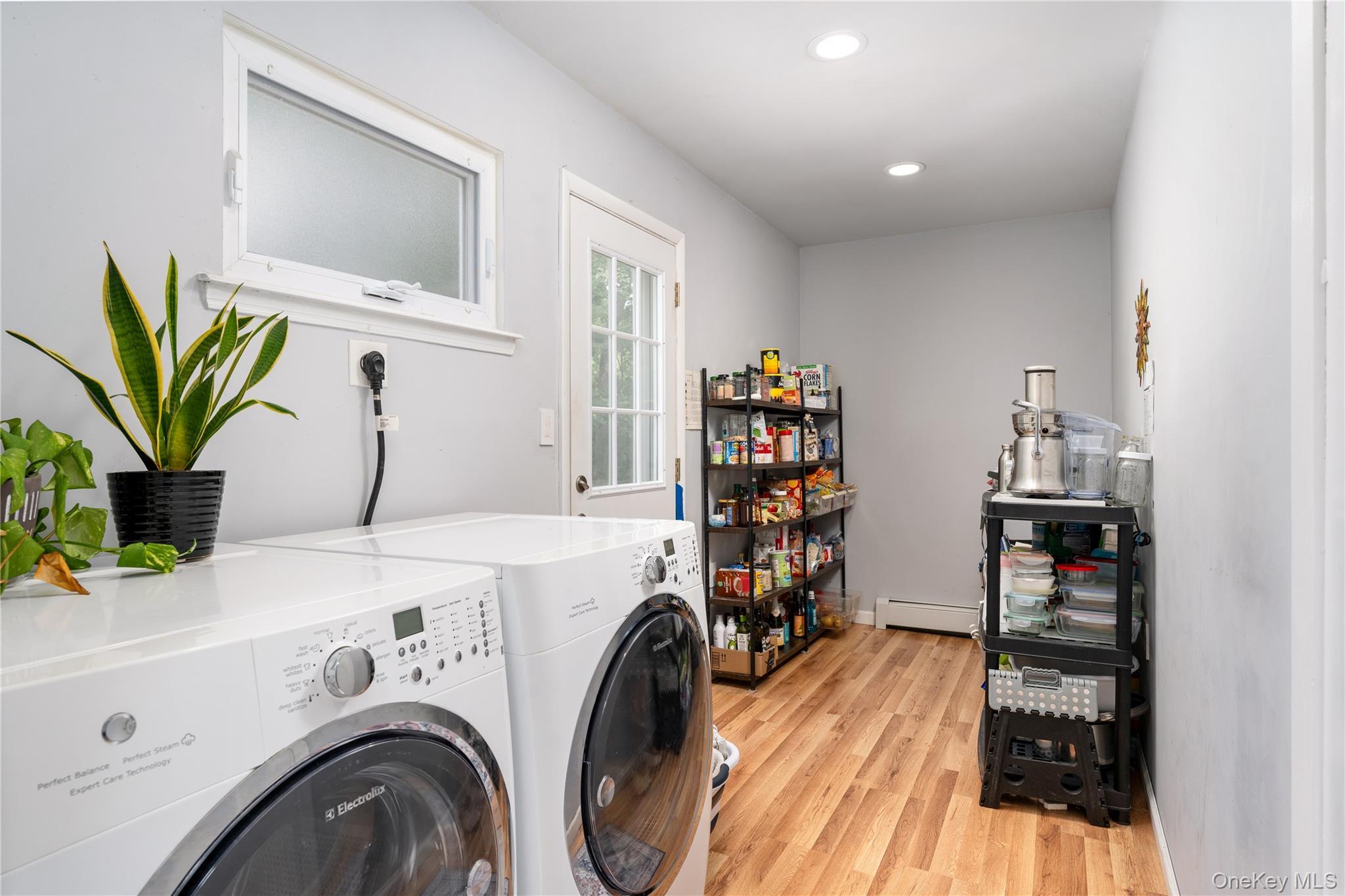 Single Family Shelley Court Suffolk County, NY 11953, MLS-1036634-10