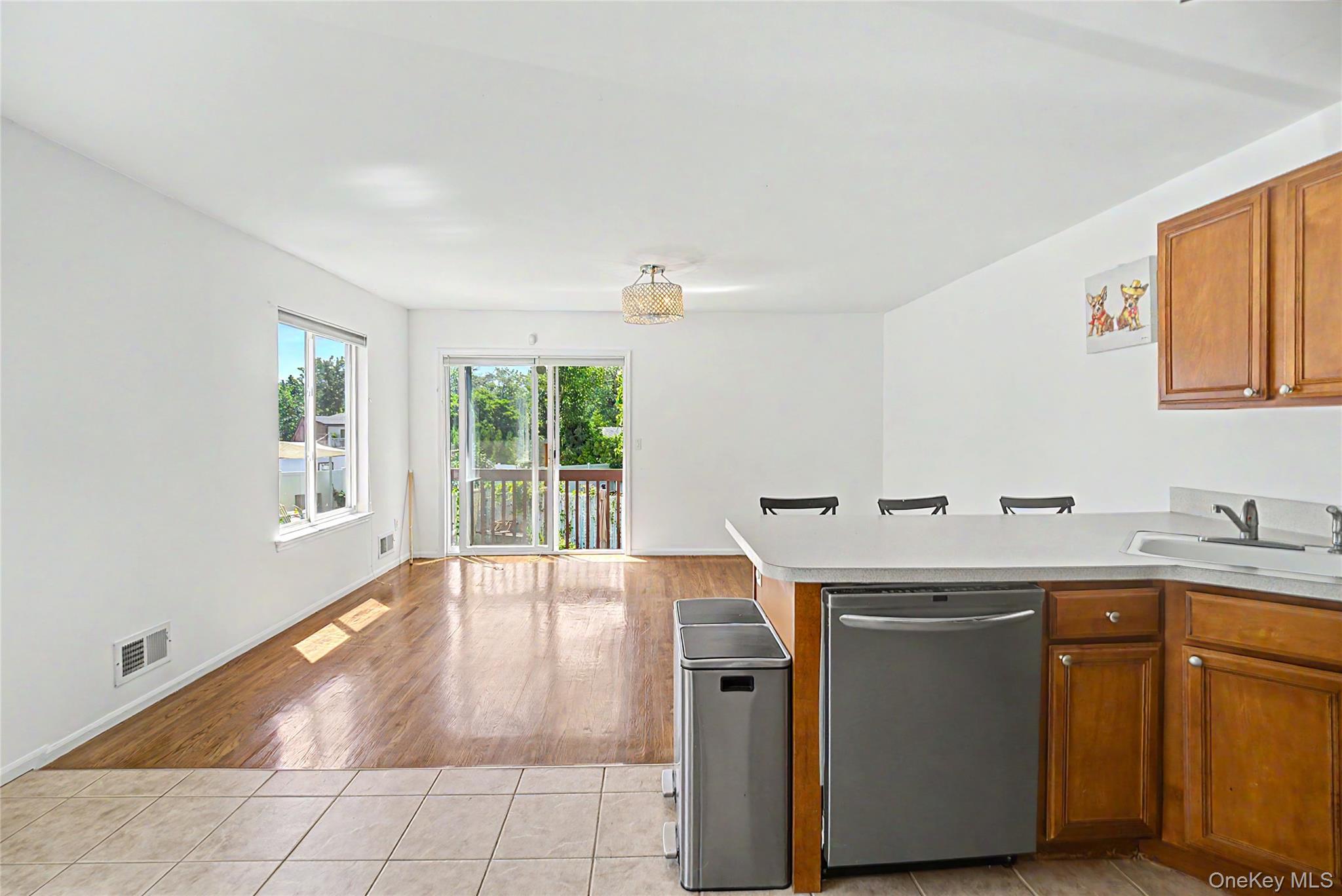 Single Family Greaves Avenue  Staten Island, NY 10308, MLS-1036657-10