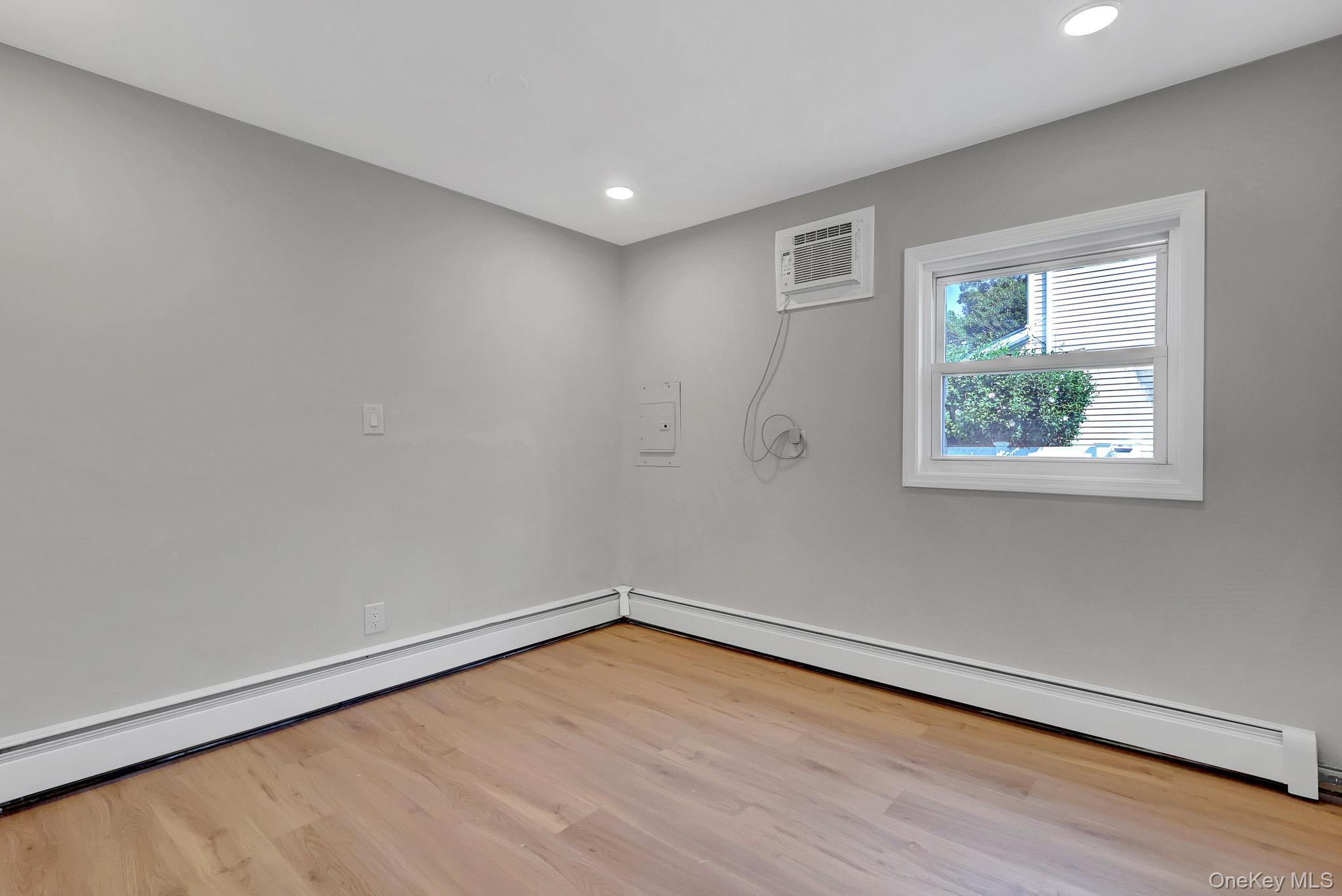 Single Family Ferraris Suffolk County, NY 11726, MLS-1036658-19