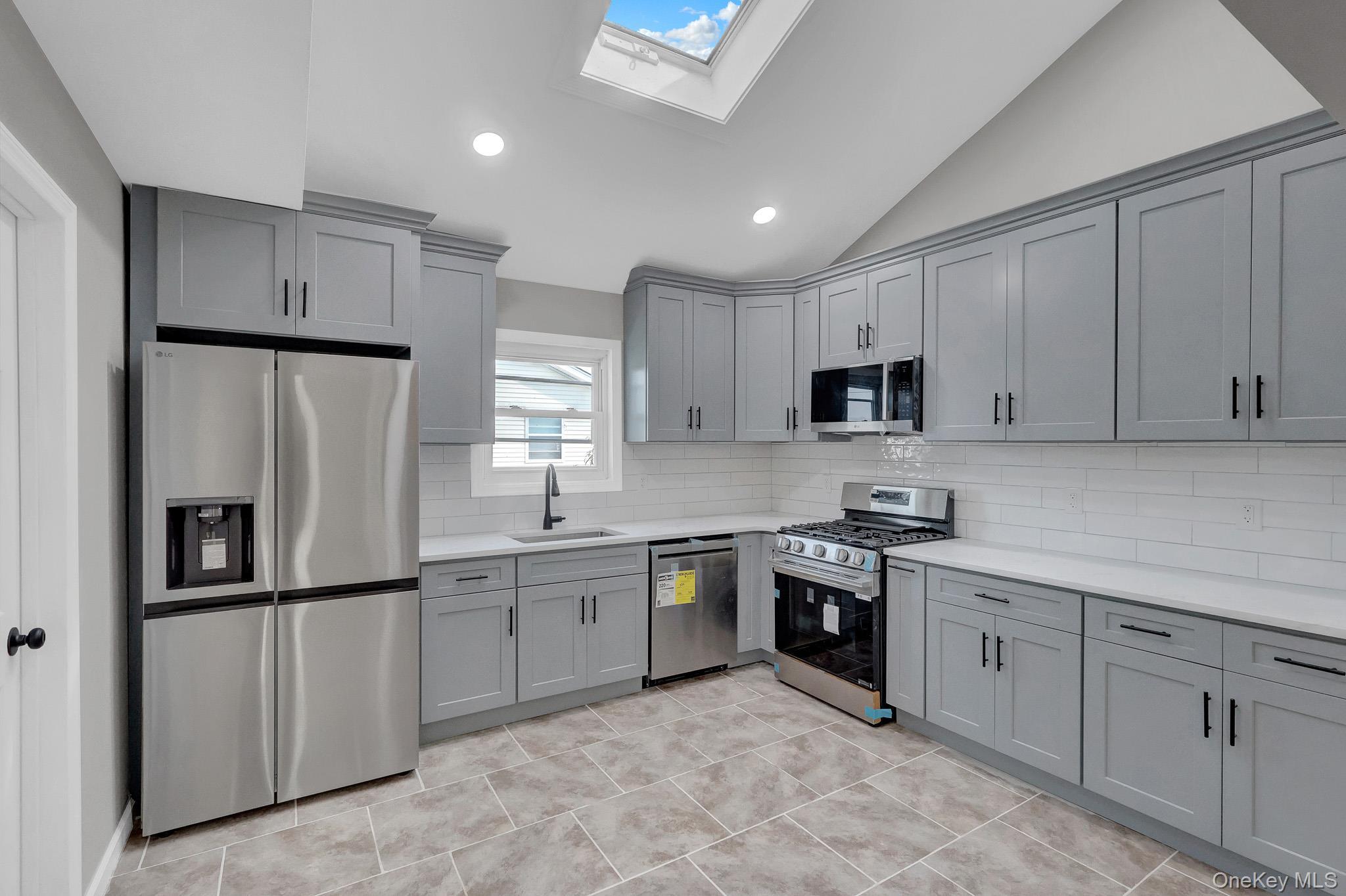 Single Family Ferraris Suffolk County, NY 11726, MLS-1036658-24