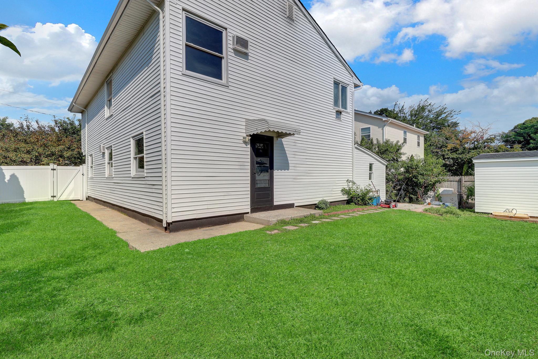 Single Family Ferraris Suffolk County, NY 11726, MLS-1036658-6