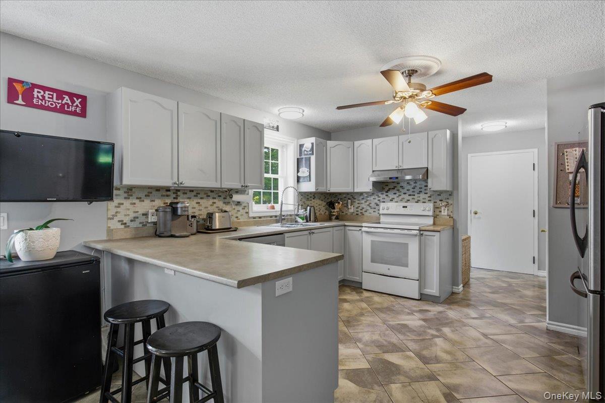 Single Family Hillside Avenue Dutchess County, NY 12594, MLS-1036661-14